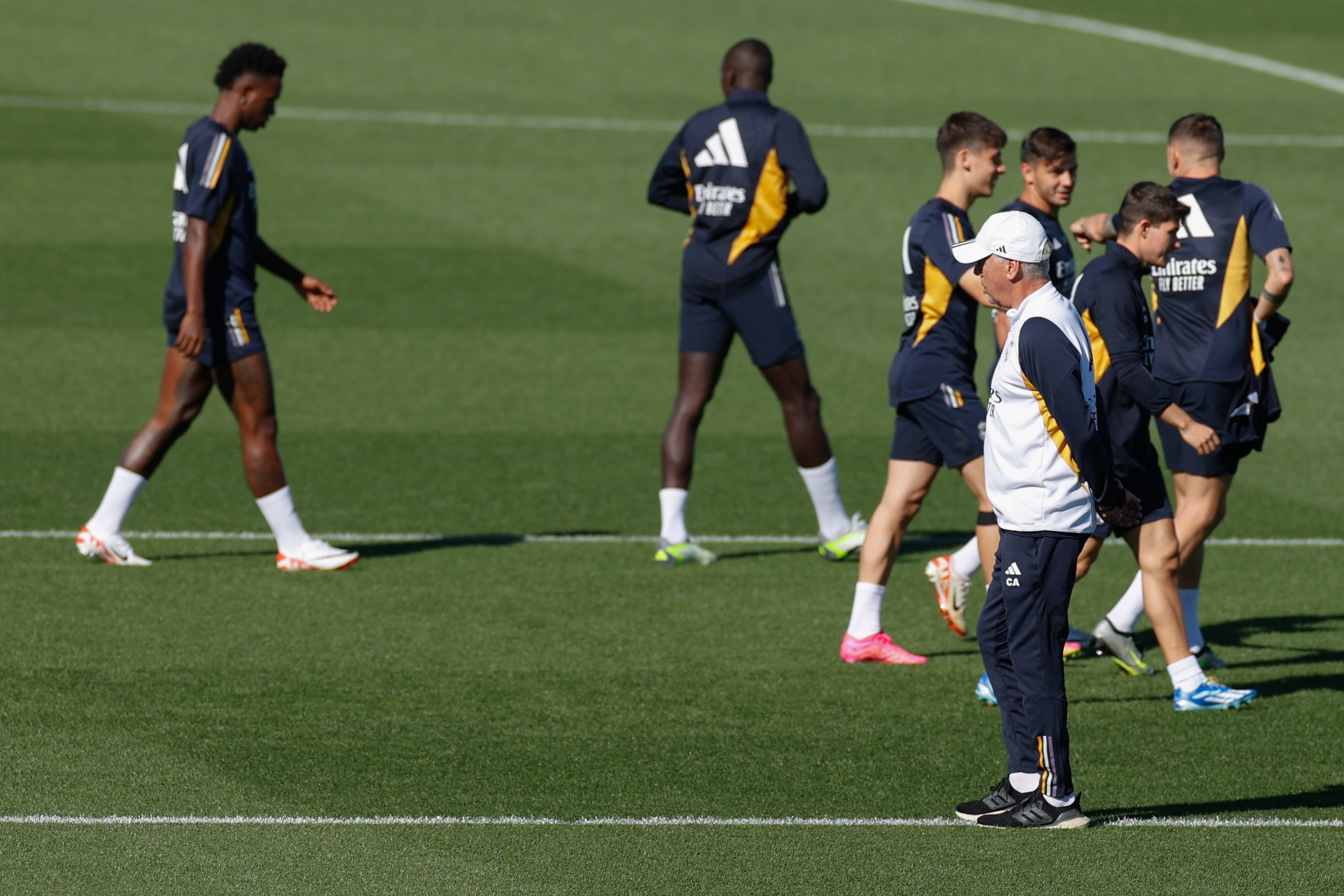 Ancelotti, en el entrenamiento del Madrid.