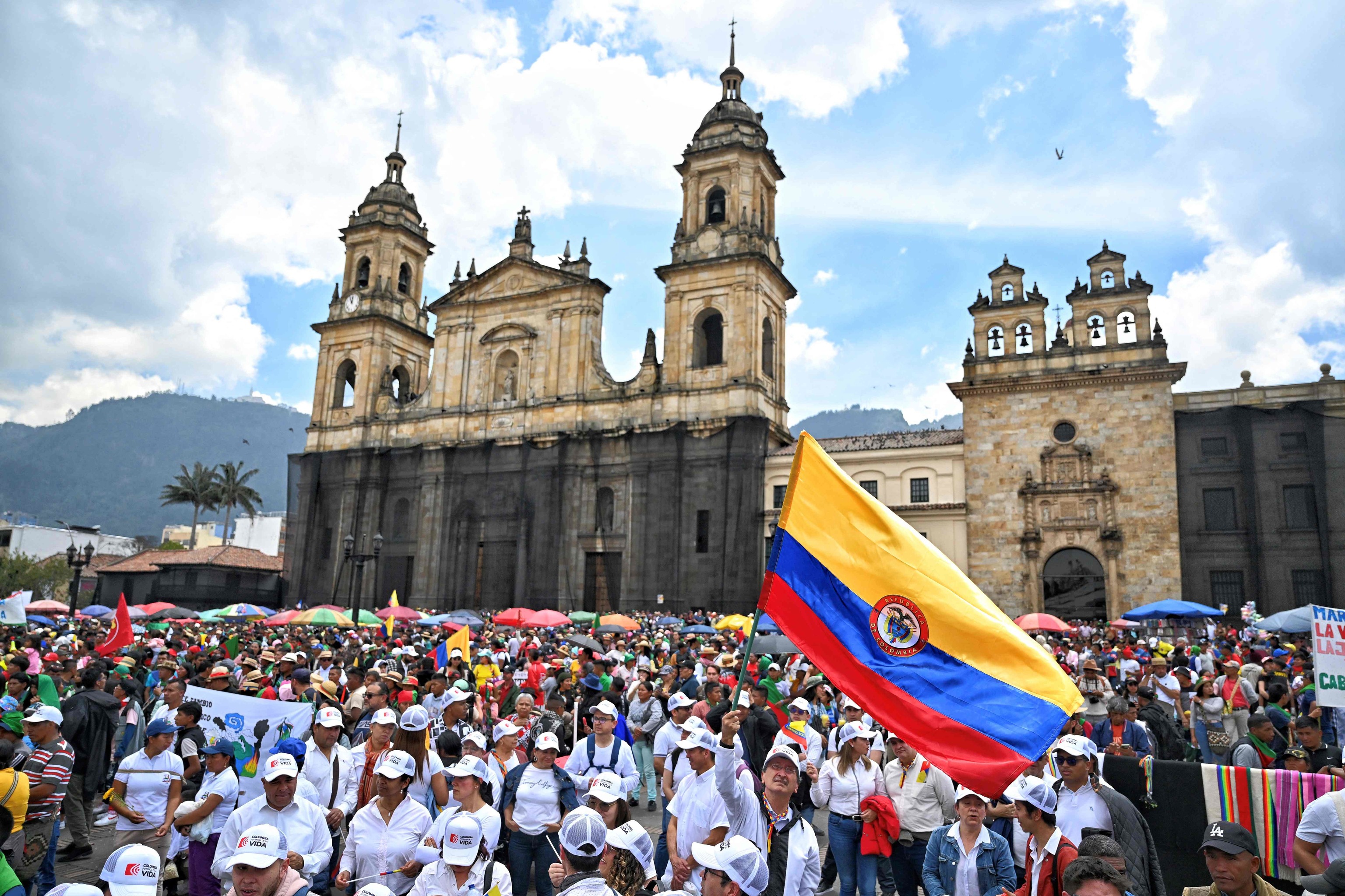 Seguidores de Petro, este miércoles en una marcha en Bogotá.