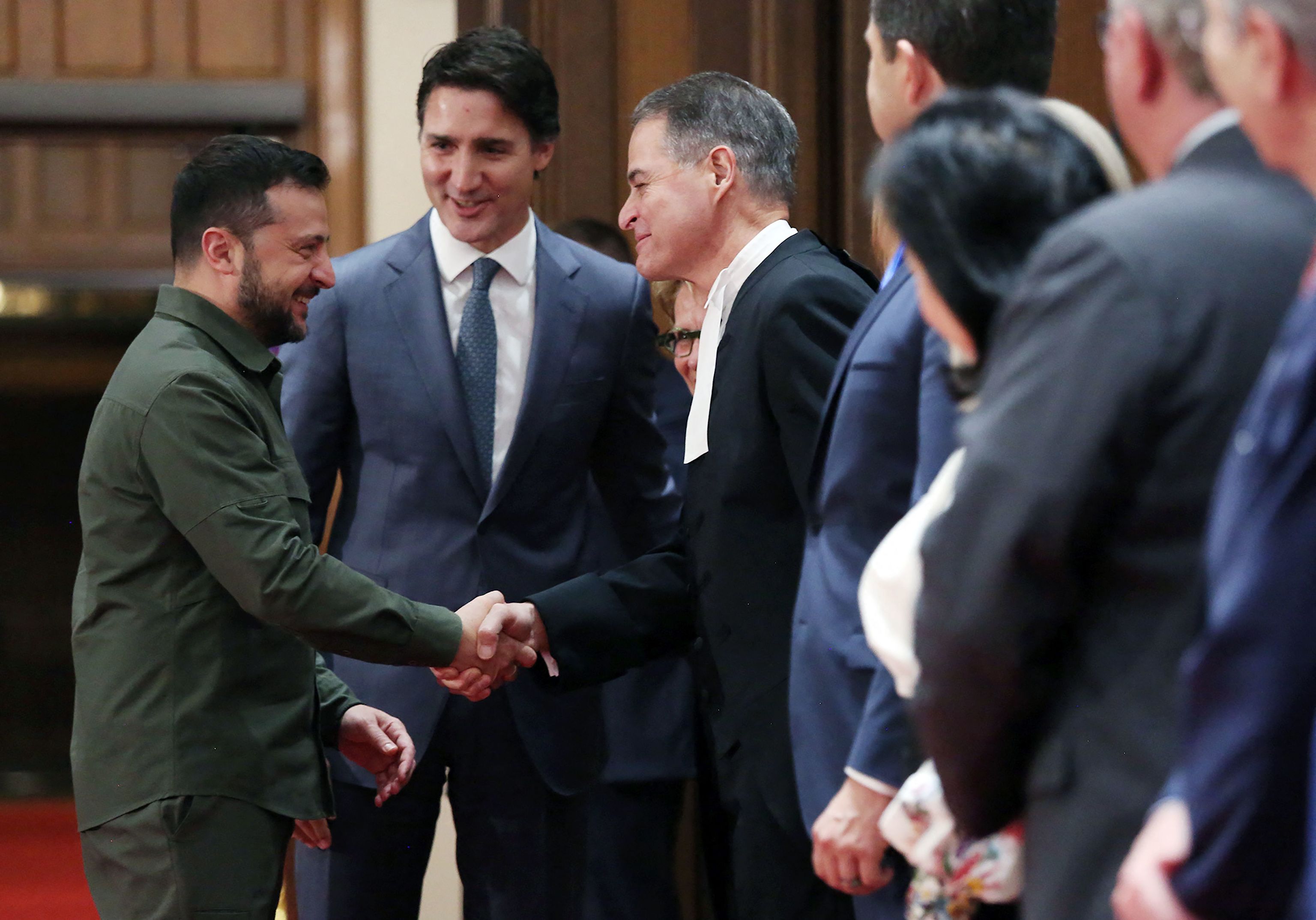 Volodimir Zelenski, Justin Trudeau y el ex Presidente de la Cámara de los Comunes Anthony Rota.