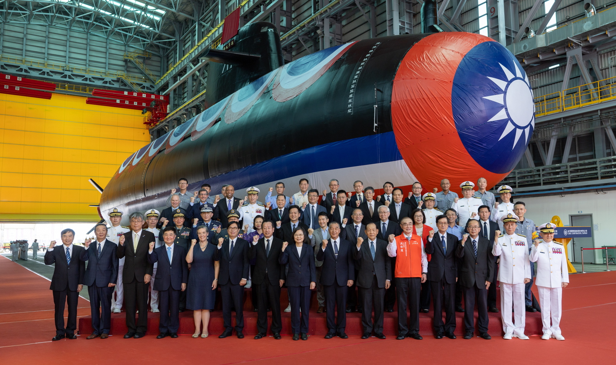 Taiwan presenta a su «monstruo marino», el primer submarino de fabricación nacional