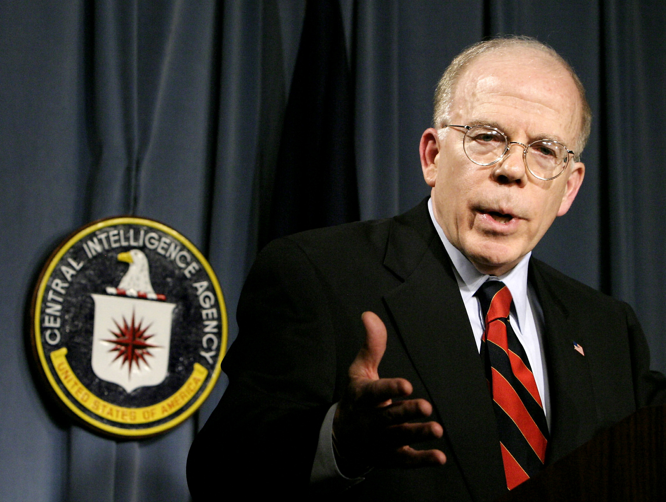 El ex director de la CIA y experto en amenazas terroristas, John E. McLaughlin, en 2012.