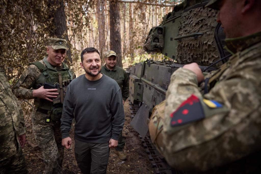 Zelenski visita el frente en el este de Ucrania a la espera de que EEUU anuncie una nueva ayuda