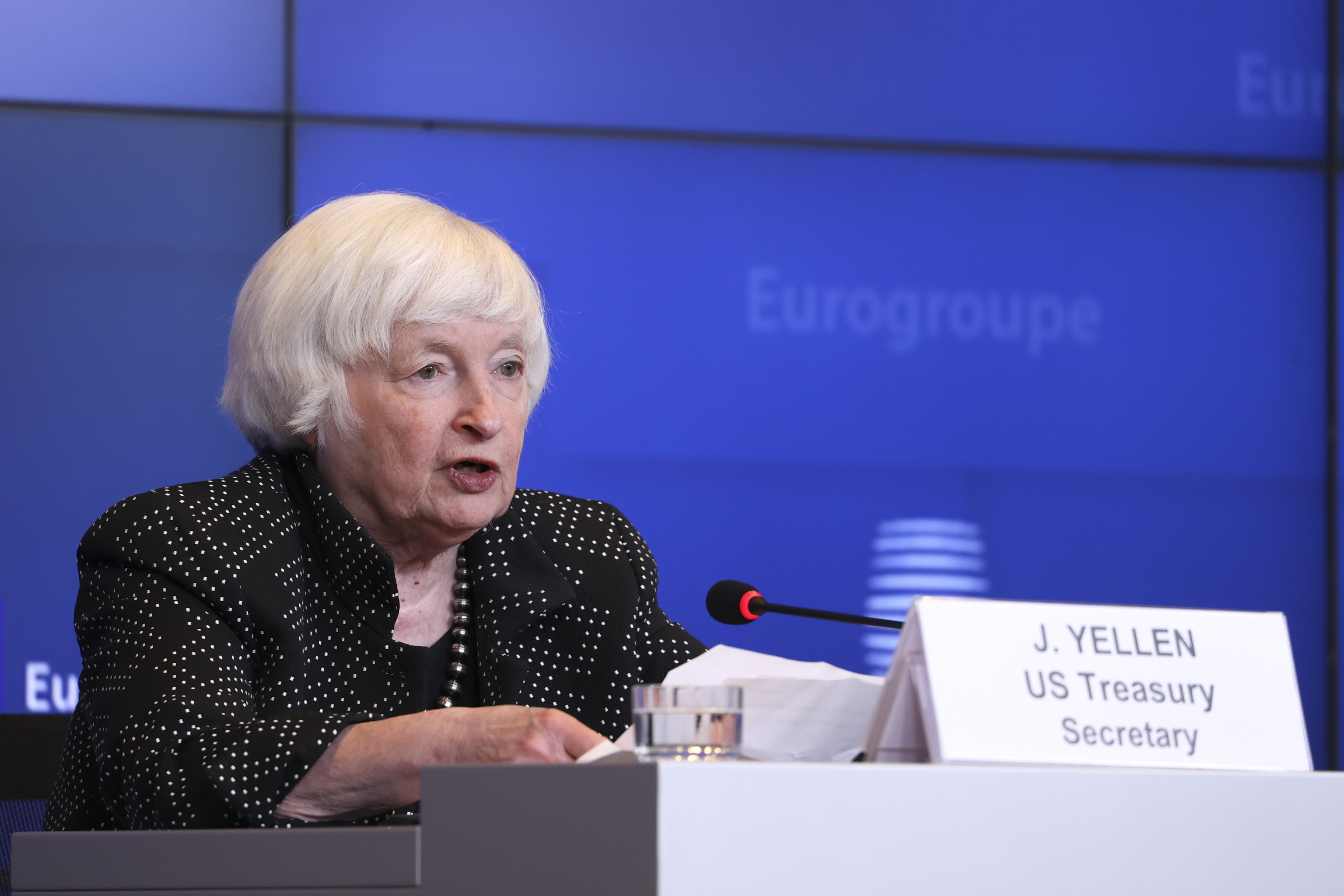 Janet Yellen, secretaria del Tesoro de EEUU durante la rueda de prensa posterior a la reunión del Eurogrupo en Luxemburgo este lunes