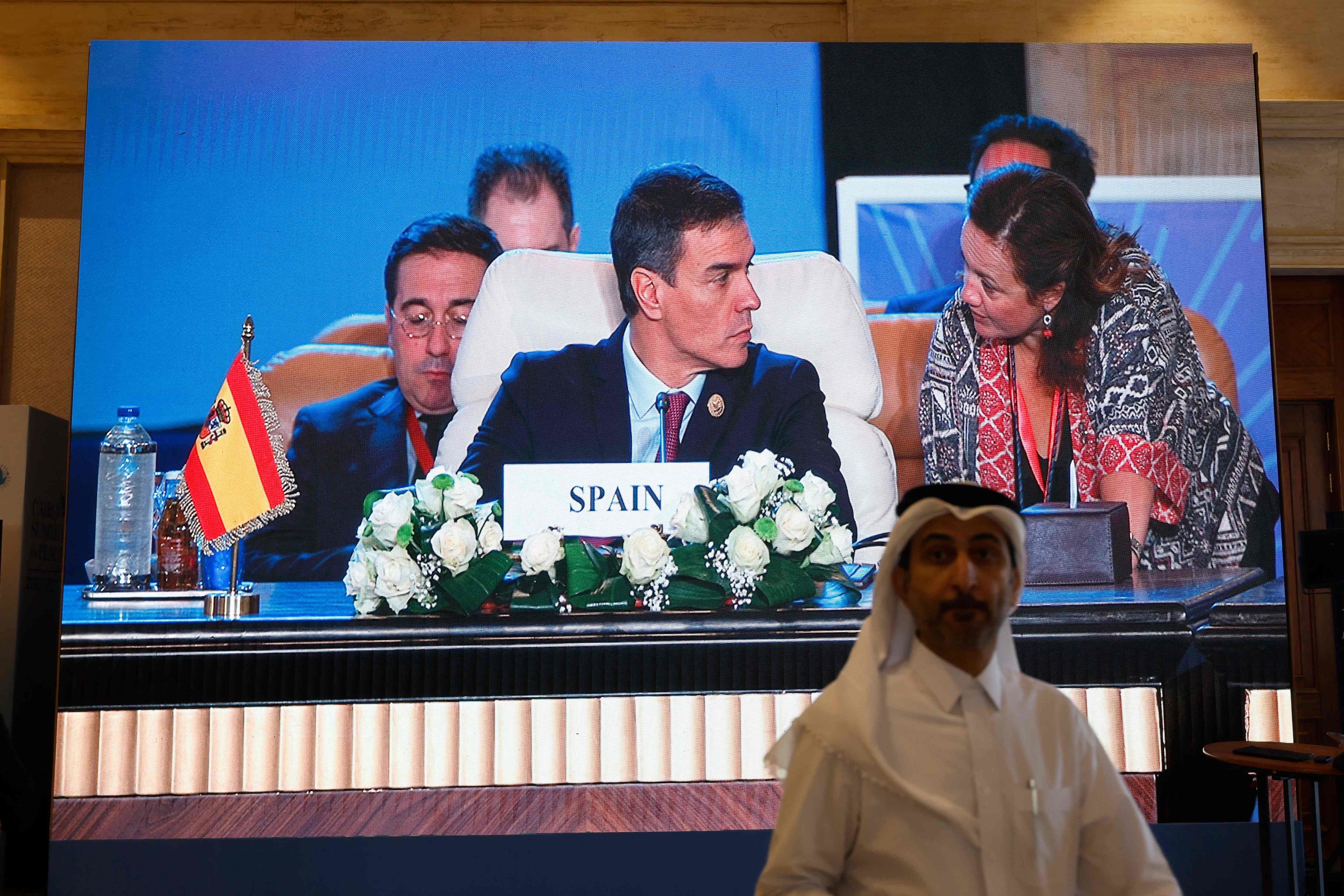 Pedro Sánchez en la cumbre de El Cairo.
