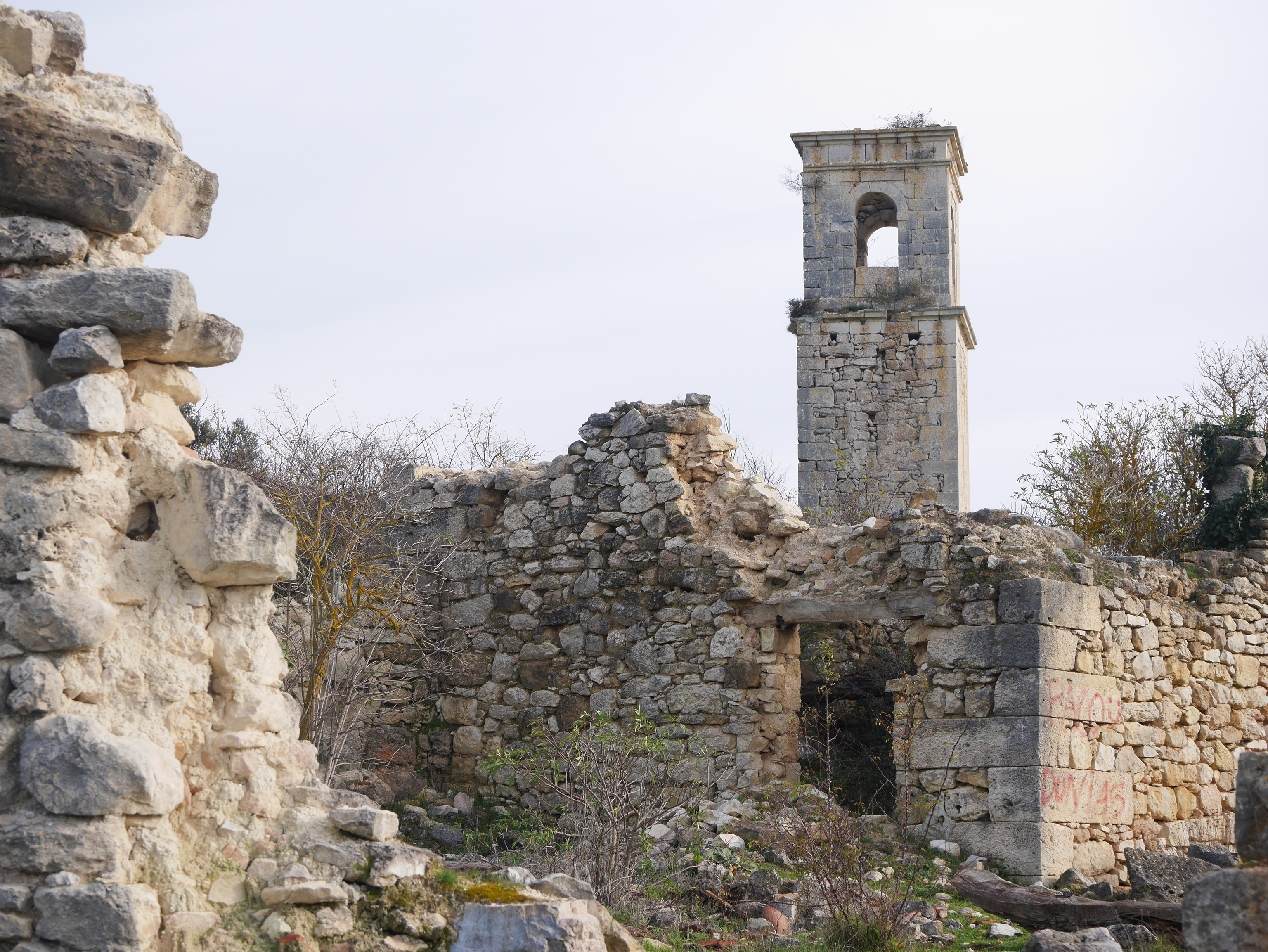 Ruinas del pueblo abandonado de Ochate.