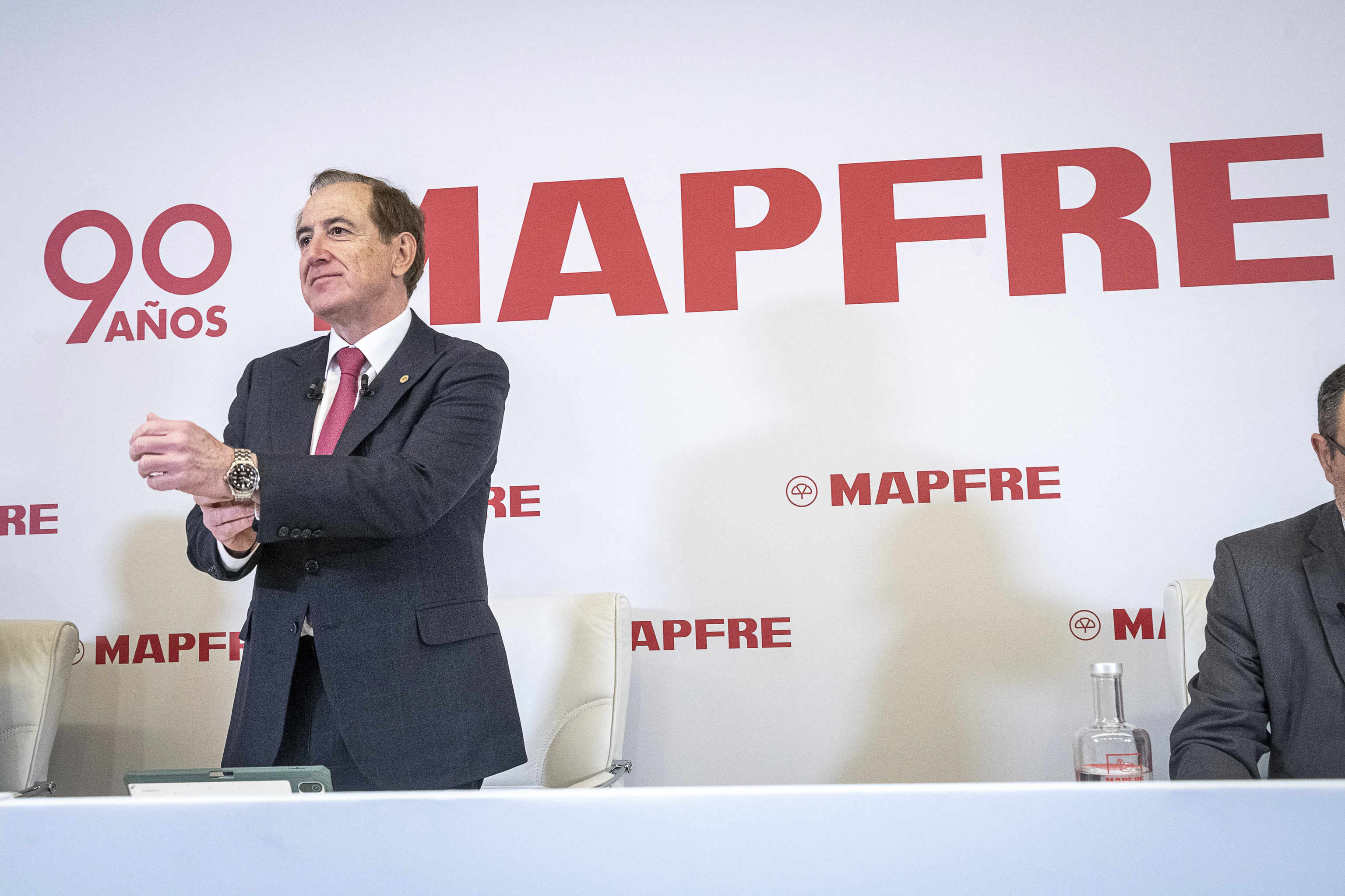 Mapfre gana 470,6 millones de euros, un 3,6% menos, anuncia un dividendo de 6 céntimos y reestructura su cúpula directiva