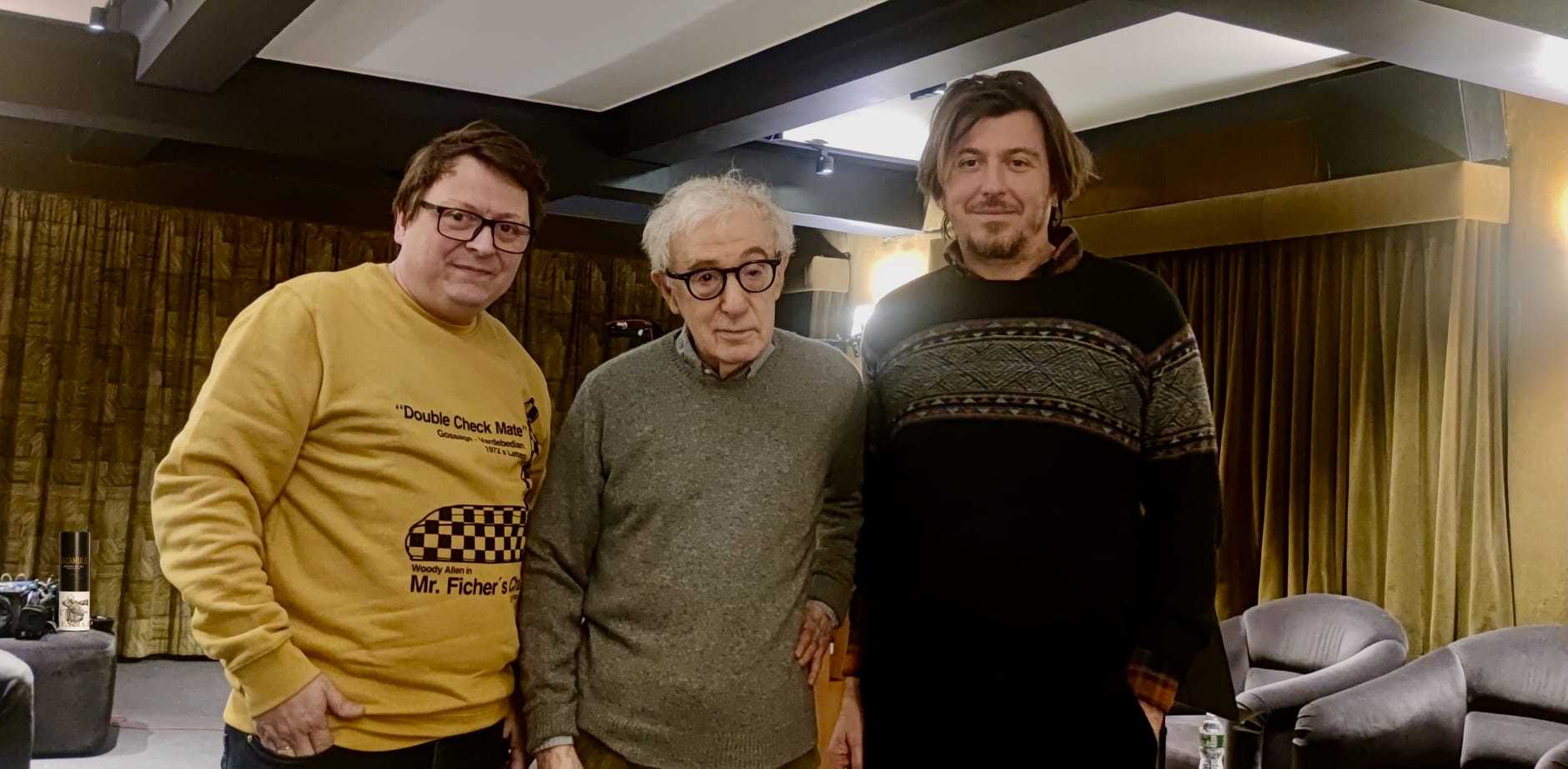 La única foto del encuentro entre Xosé Zapata (izquierda) y Woody Allen en Manhattan.