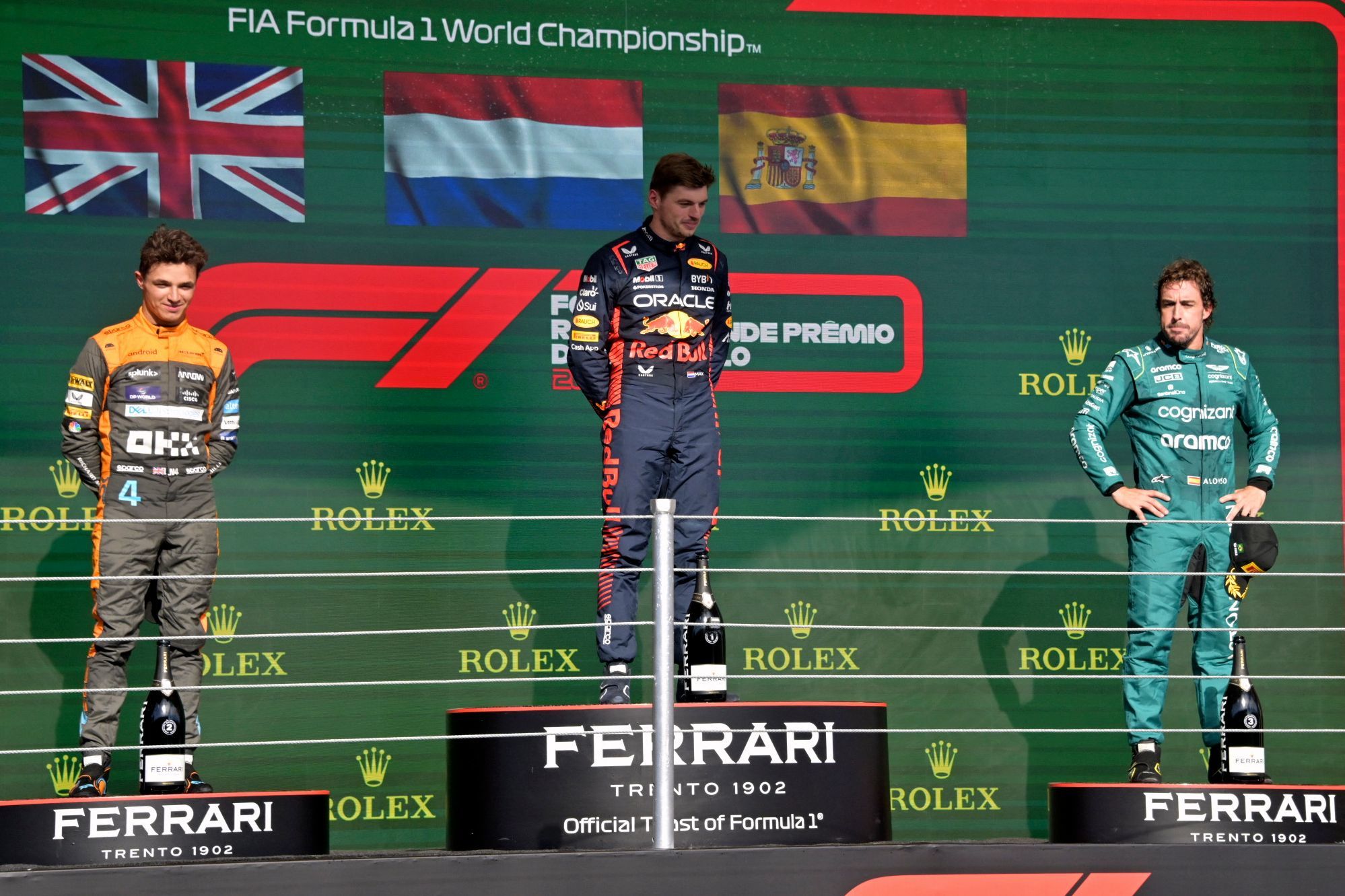 Verstappen, Norris y Alonso, en el podio de Interlagos.