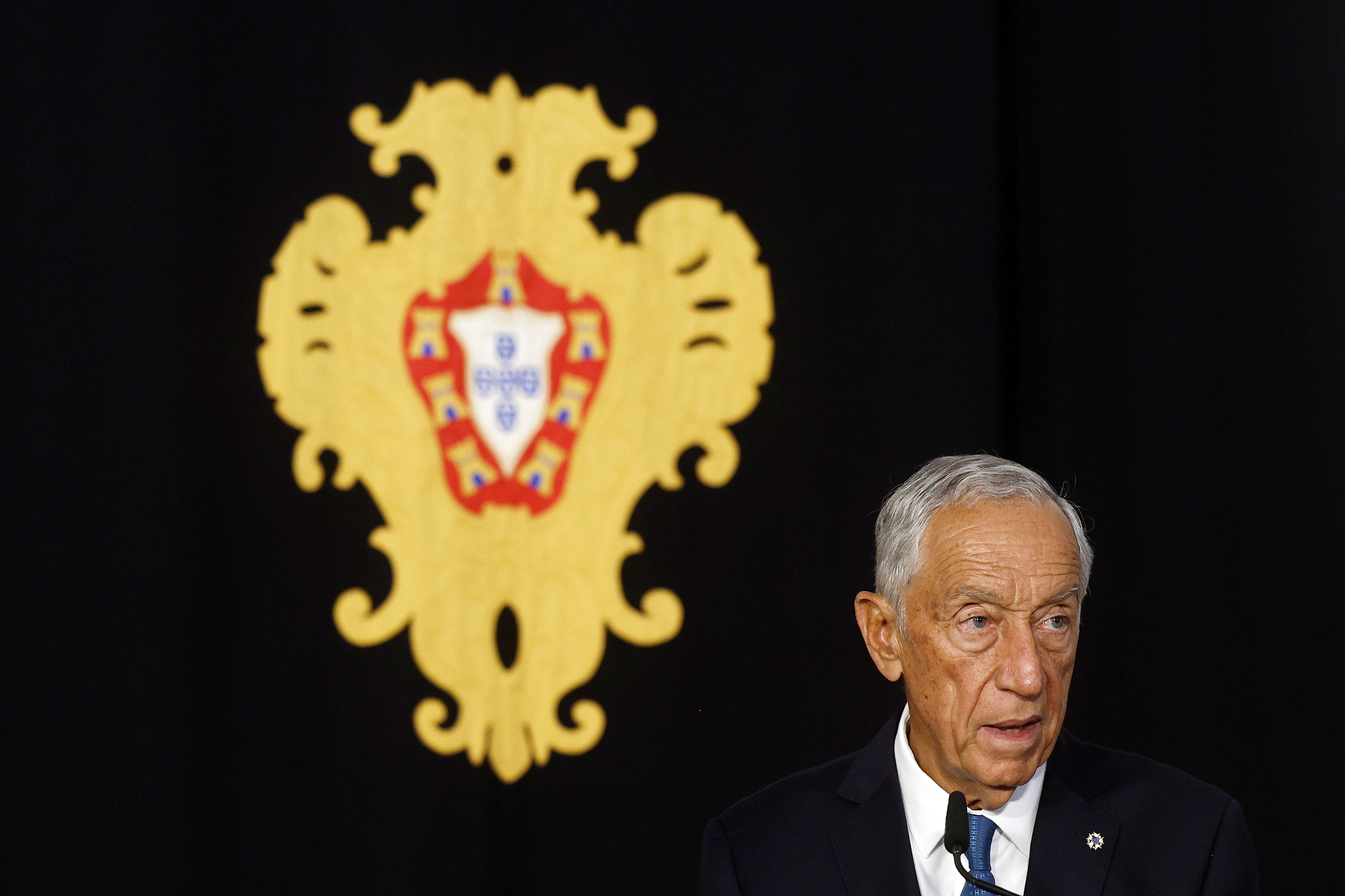 Rebelo de Sousa, el 'presidente selfie' que decide el futuro de Portugal