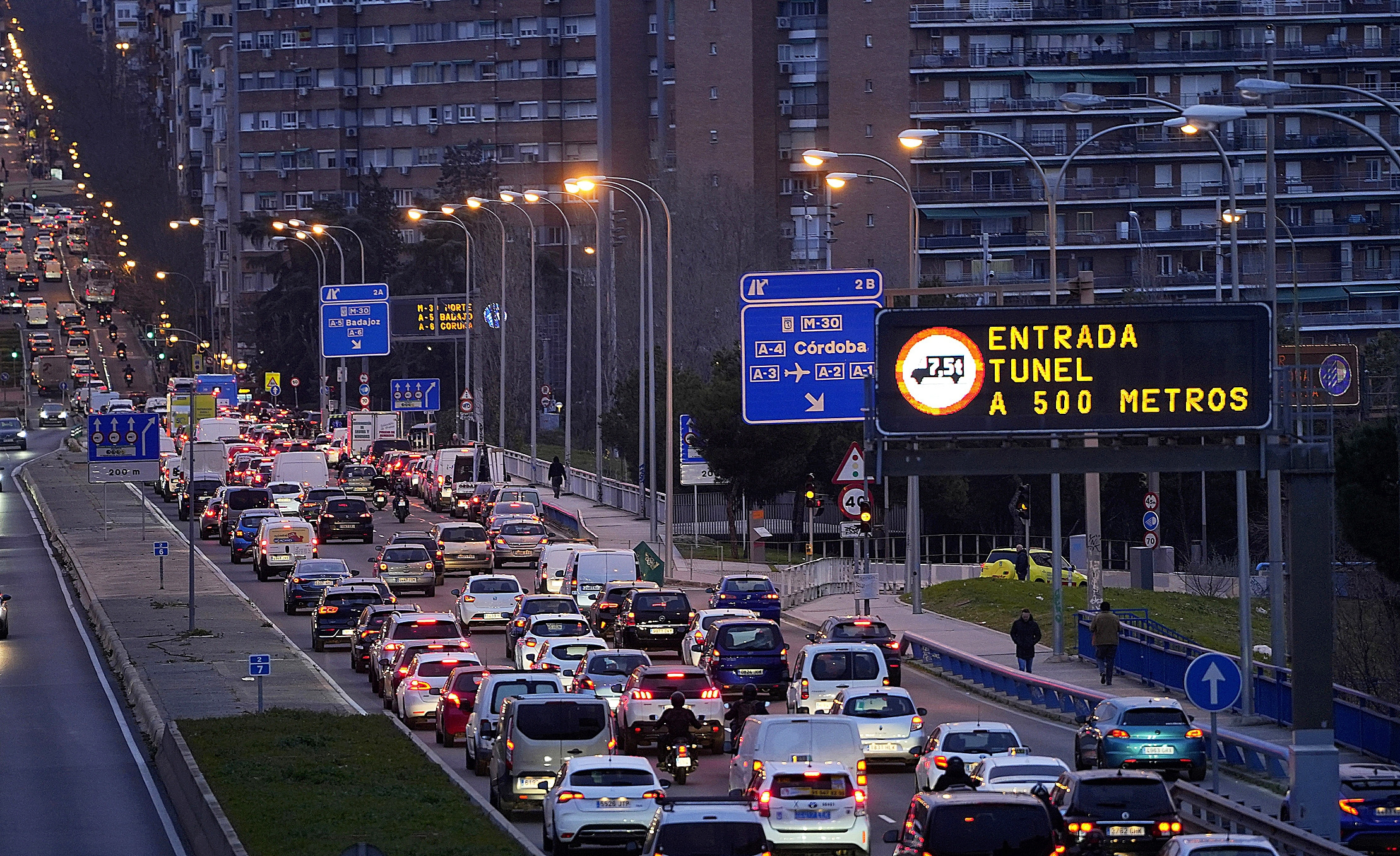 Tráfico en una de las carreteras de acceso a Madrid.