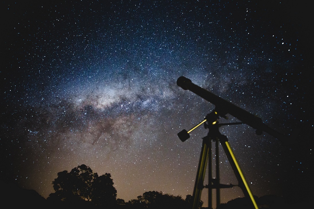 Observación de estrellas a los pies de la Sierra de Gata.