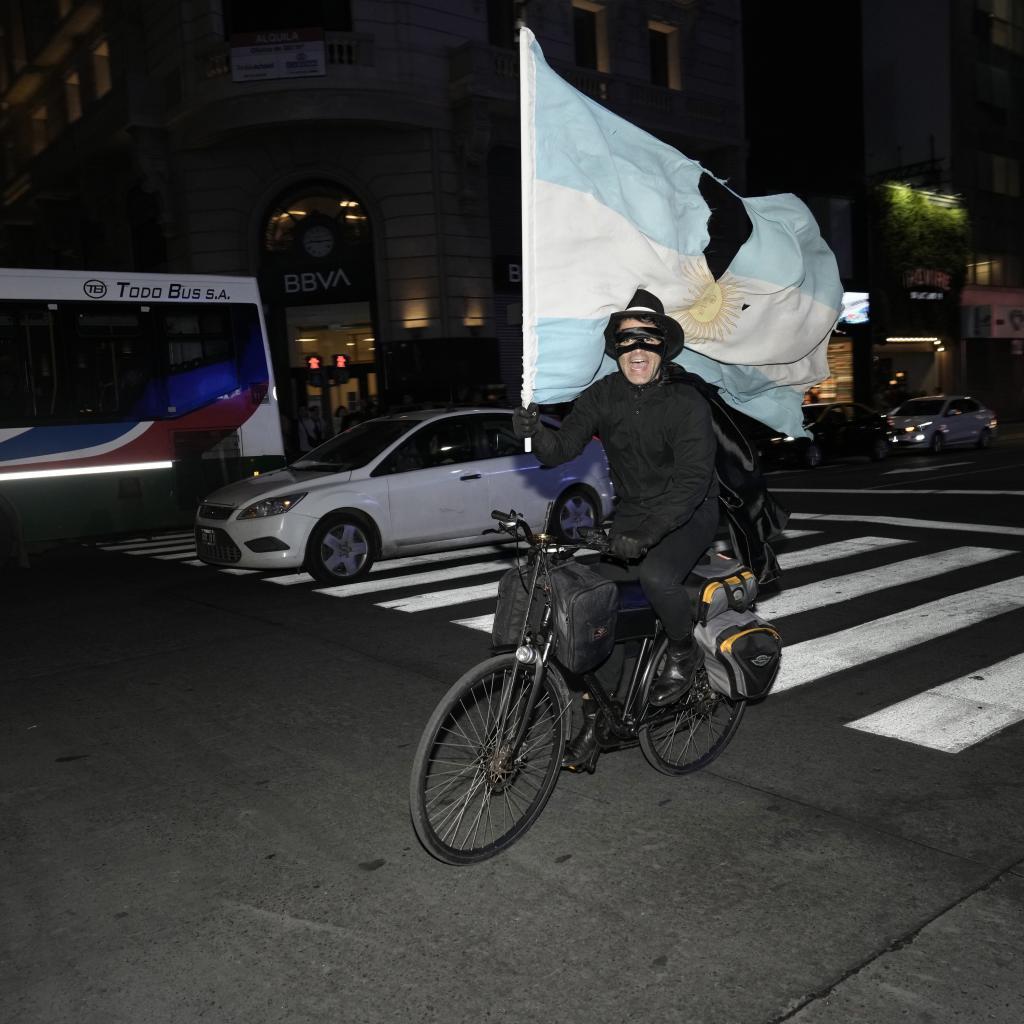 El desafío de Javier Milei, nuevo presidente de Argentina: devolver el rumbo al que fue un gran país