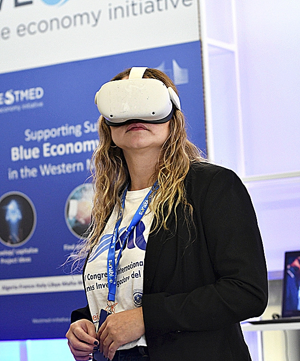 En el congreso de exhibieron todo tipo de tecnologas aplicadas al turismo, como estas gafas de realidad virtual.