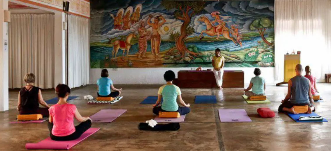 El tratamiento incluye clases de yoga.