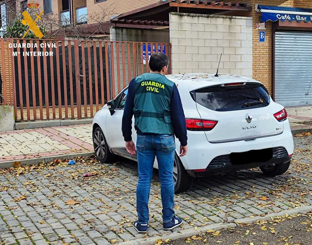 Dos jvenes detenidos en Segovia por robar trece coches.
