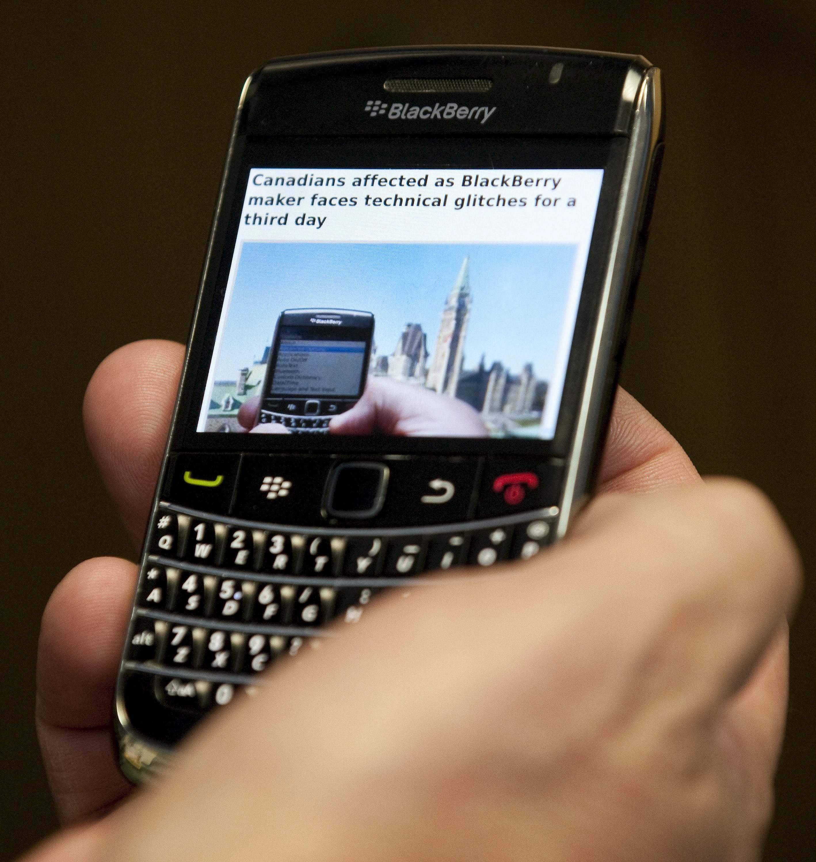 BlackBerry dice adiós (otra vez): reduce al mínimo su presencia en España y envía seis millones a su matriz