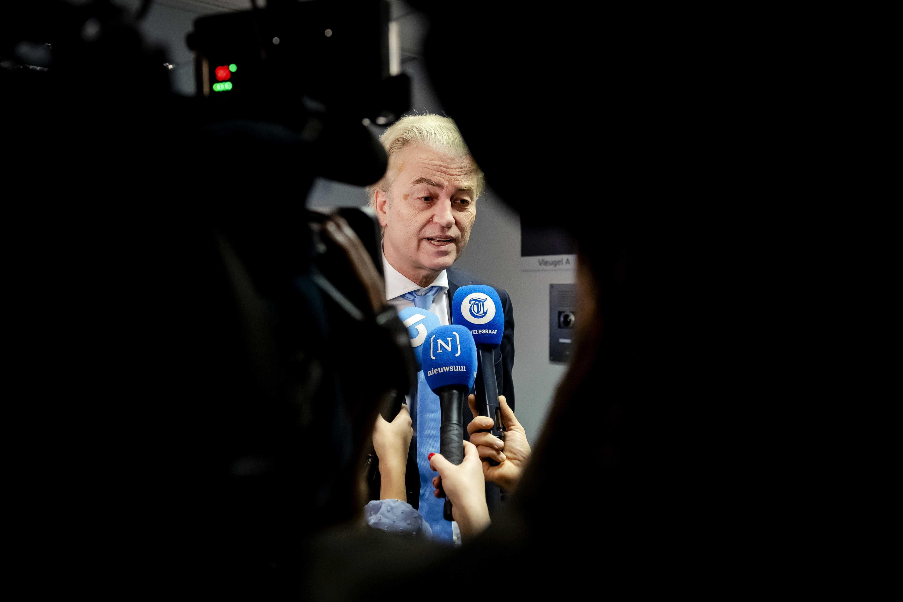 El mediador nombrado por el ultra Wilders para negociar el Gobierno de coalición dimite por un escándalo de corrupción