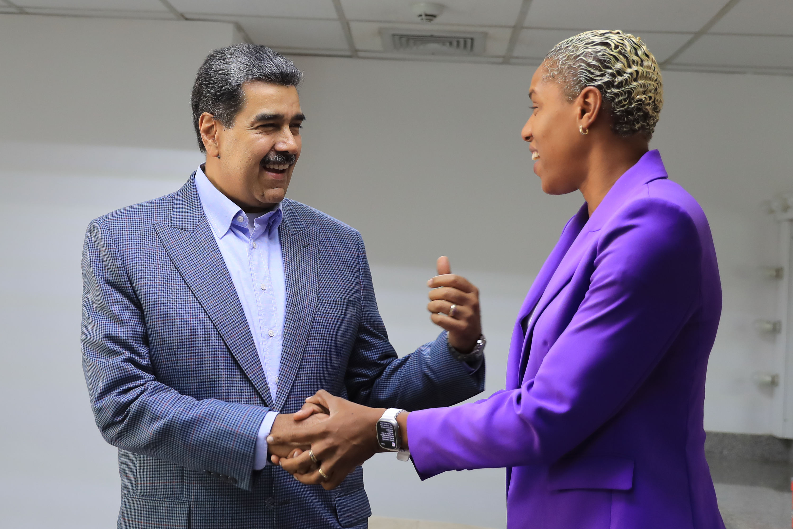 Maduro y Yulimar Rojas durante su encuentro este lunes en Maracay (Venezuela).