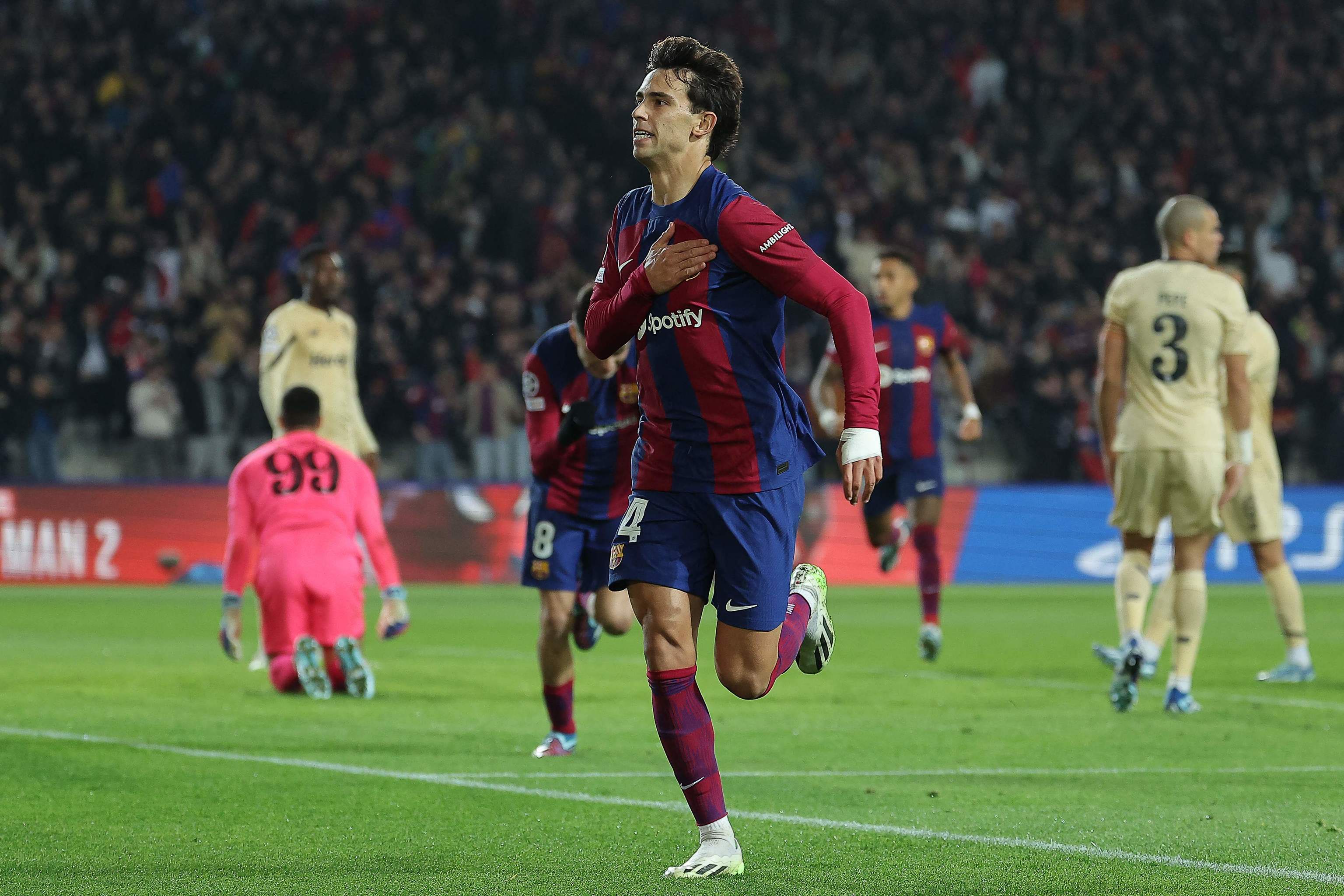 Joao Félix celebra el gol de la victoria del Barça.