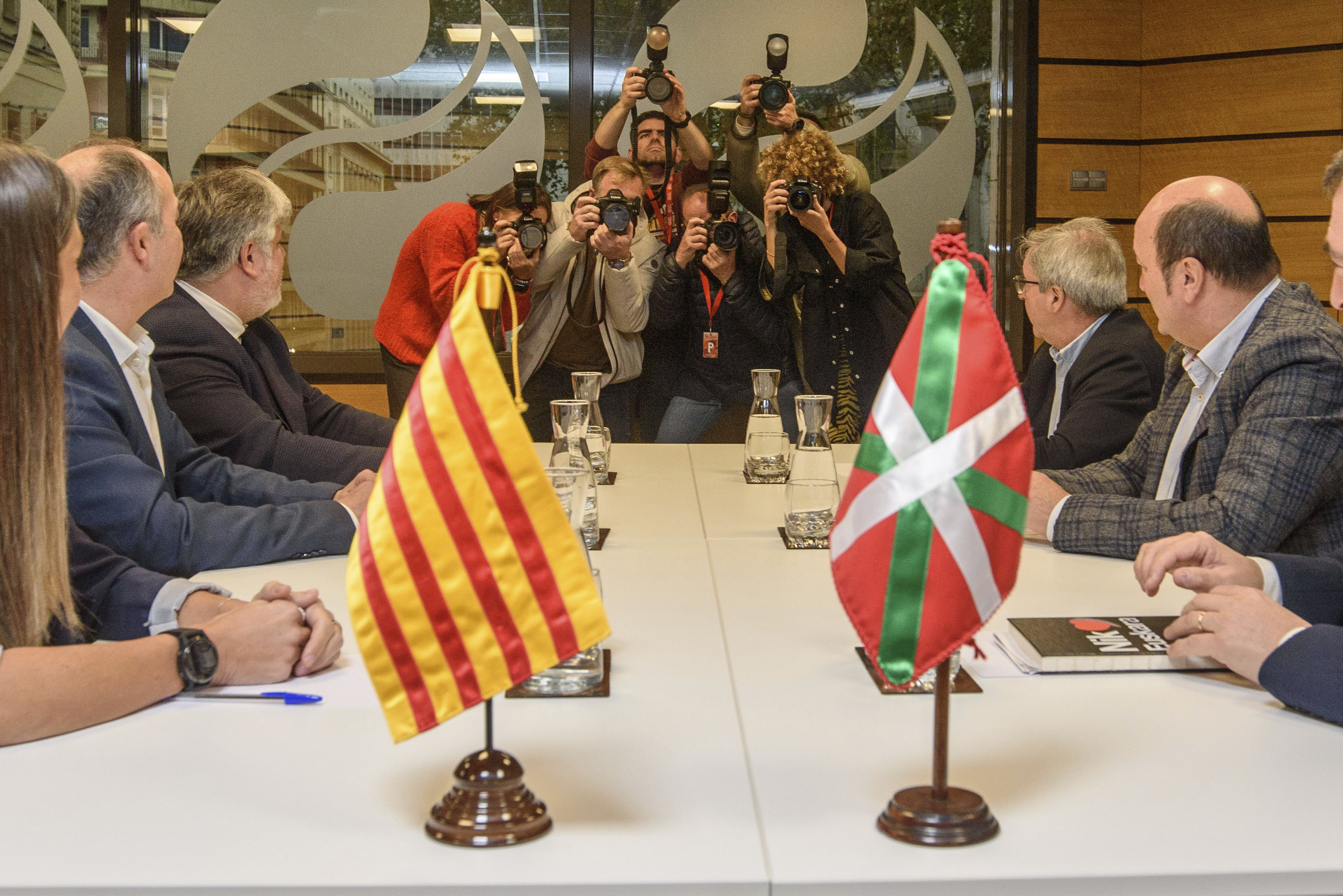 Reunión entre la dirección del PNV y de Junts, en Bilbao.