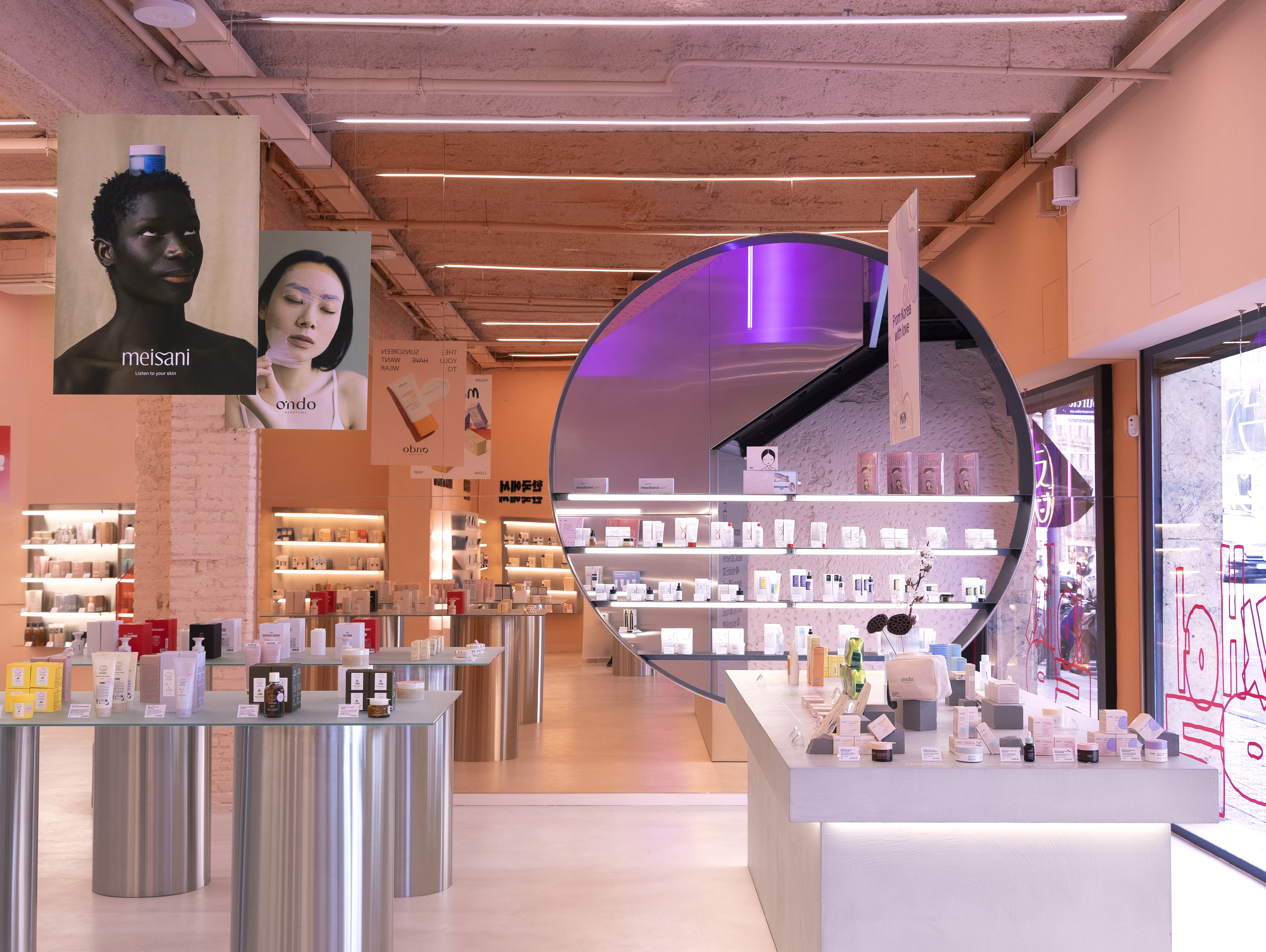 La flagship store de Miin Cosmetics en Barcelona abrió el pasado mes de julio, en la calle Balmes, 5, en pleno centro neurálgico de las compras