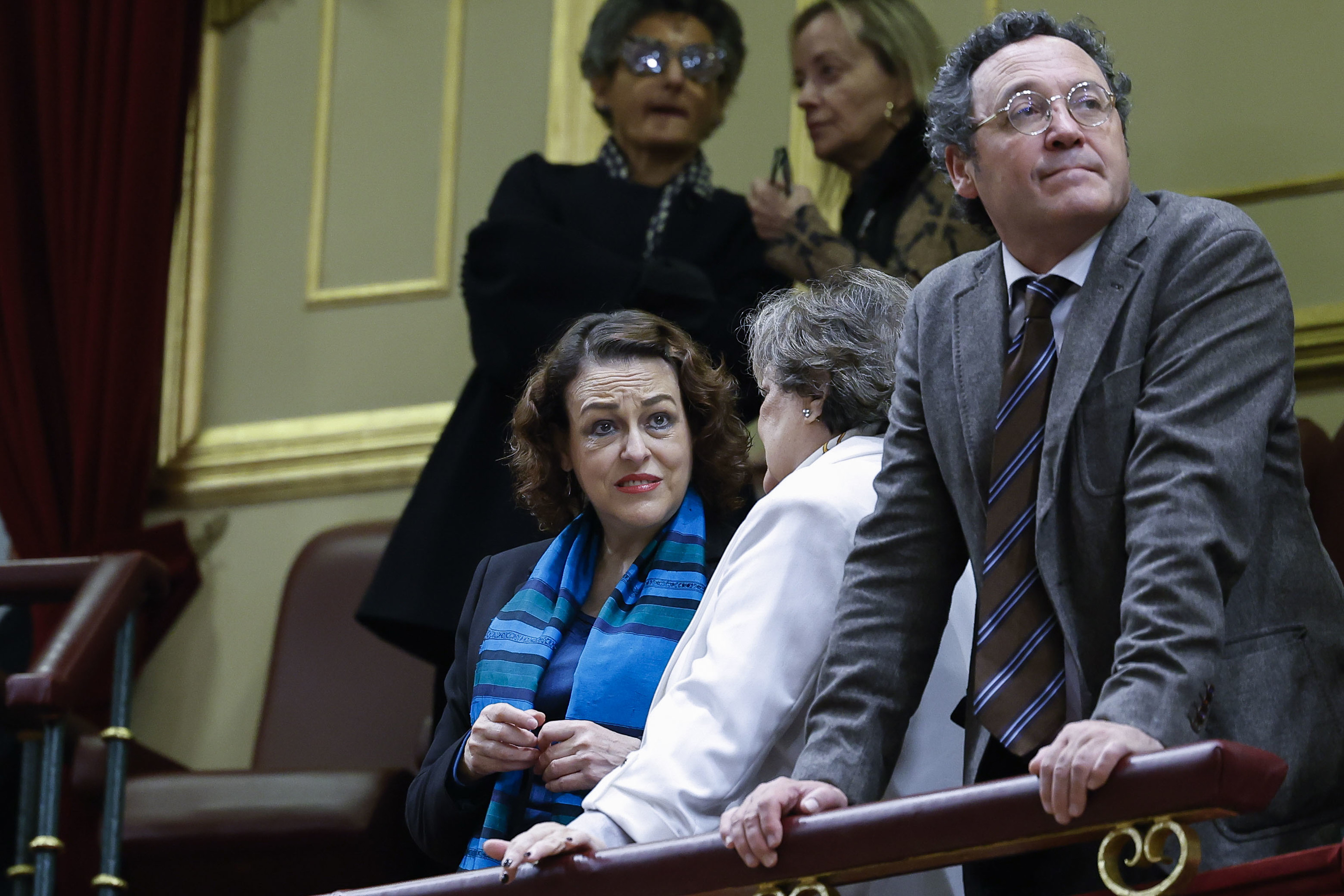 Magdalena Valerio (izqda.), junto al fiscal general del Estado, lvaro Garca Ortiz, el mircoles, en la sesin de apertura de la XV Legislatura.