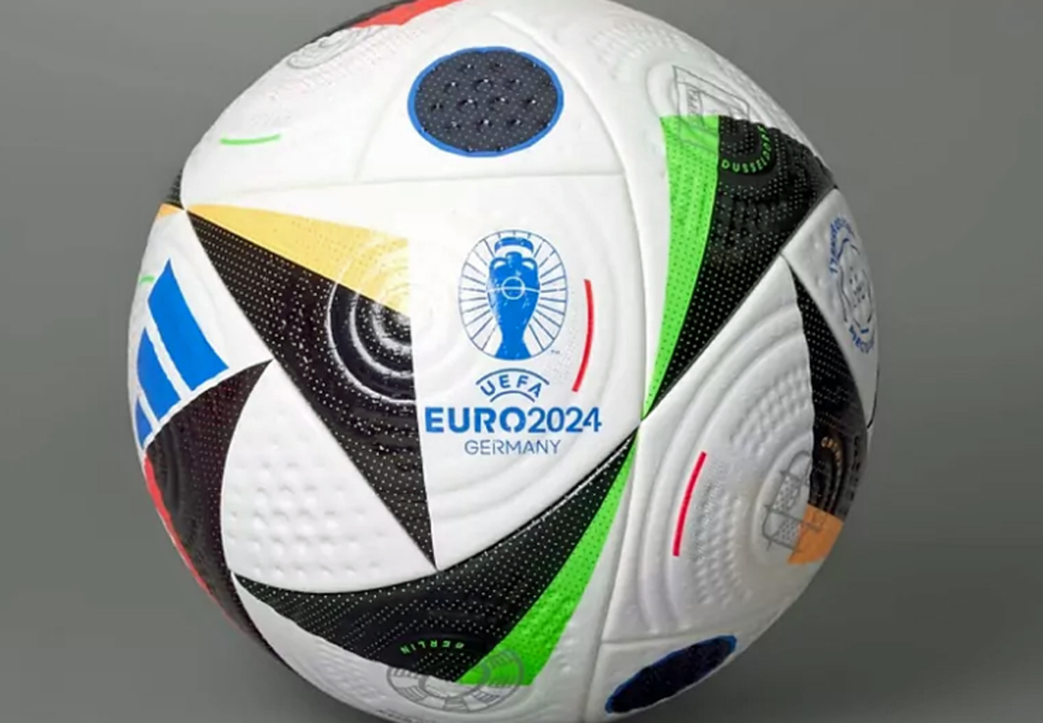 Baln oficial de la Eurocopa 2024 en Alemania.