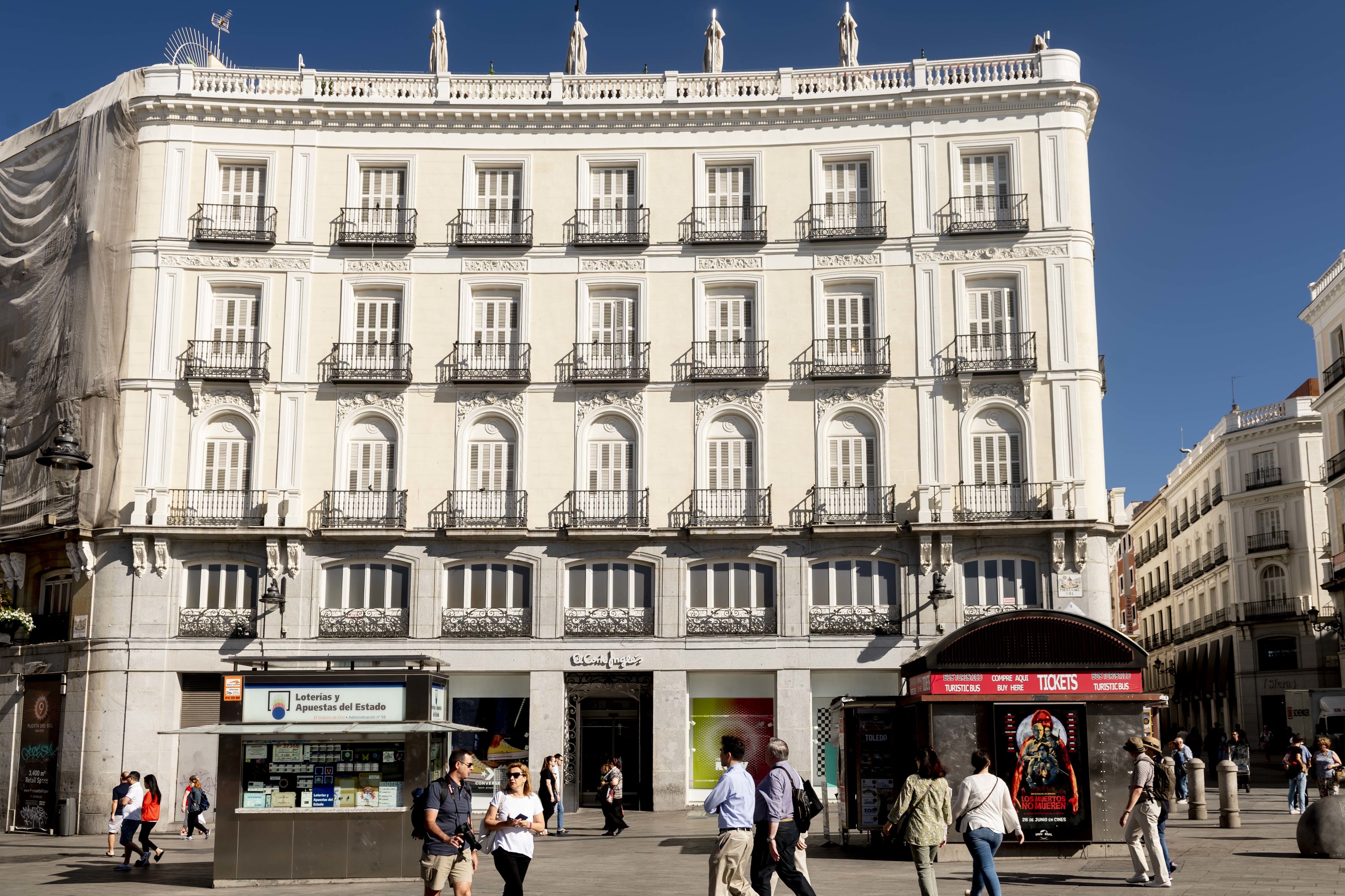 El Corte Inglés se va de compras: adquiere otro edificio en la Puerta del Sol para liderar la oferta comercial en el epicentro del turismo madrileño
