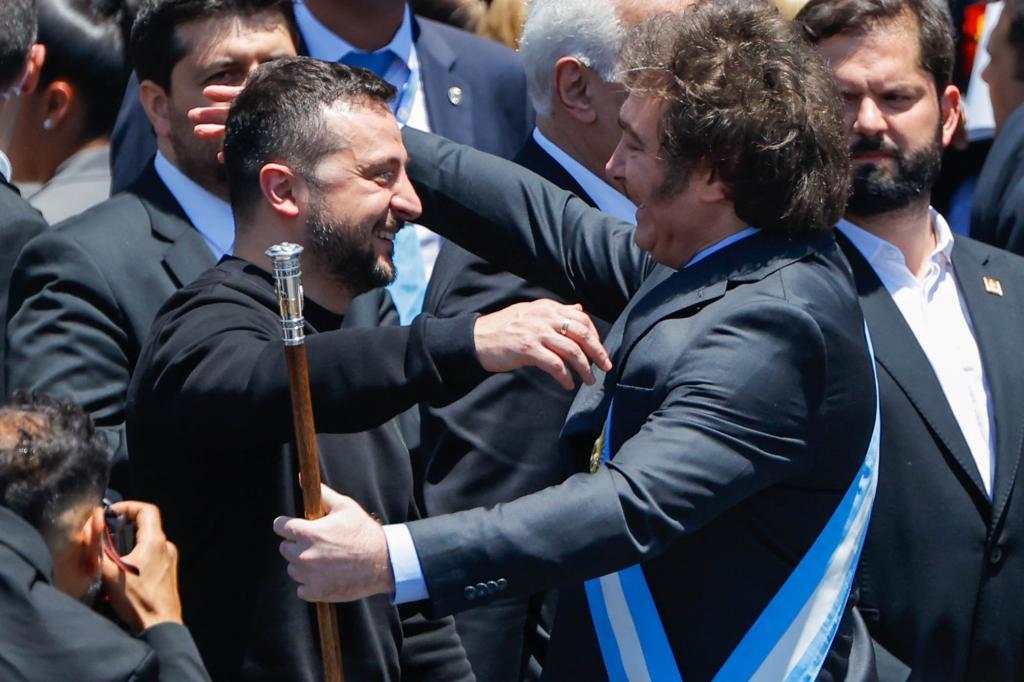El abrazo entre Zelenski y Milei en Buenos Aires