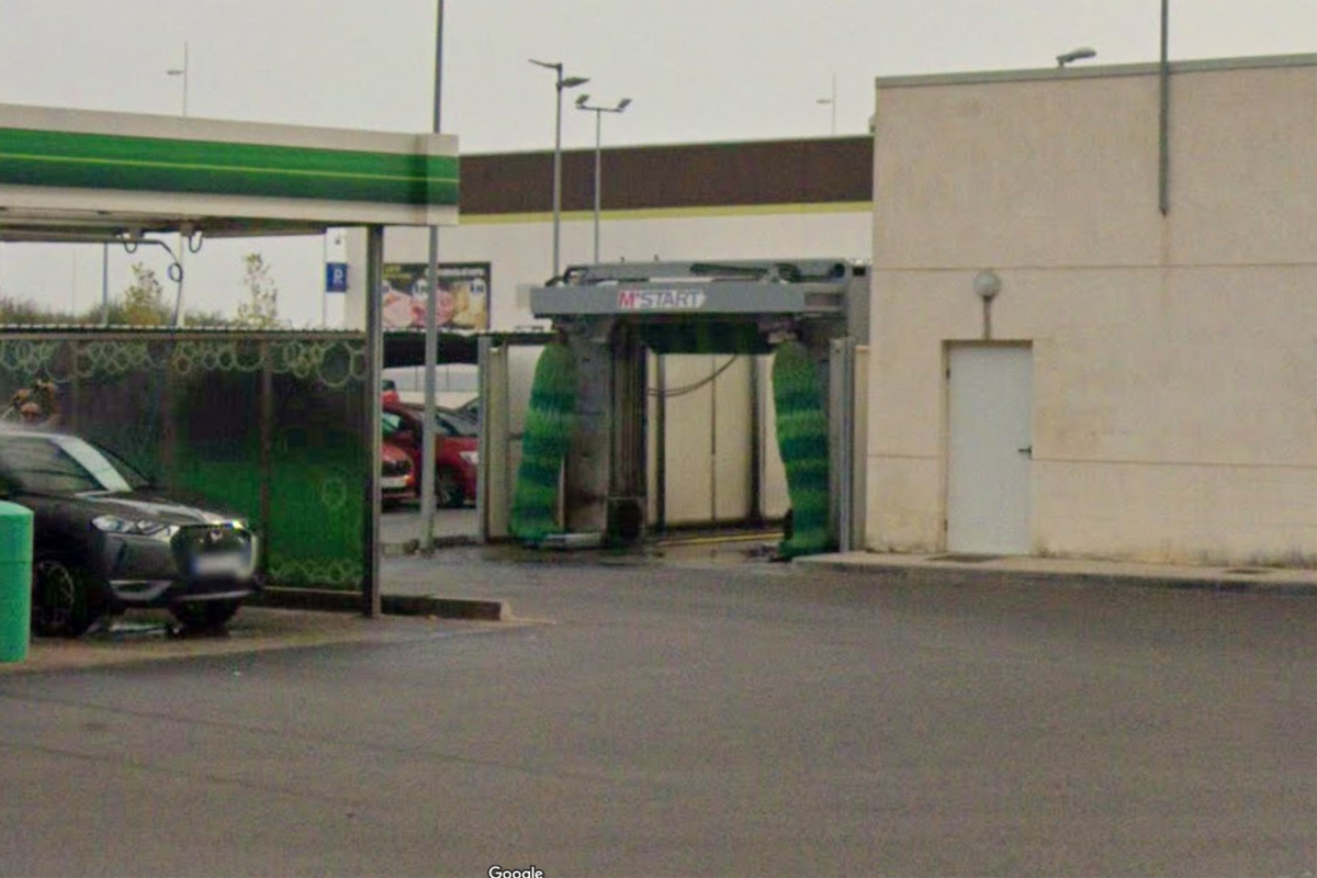 The car wash where the event occurred.