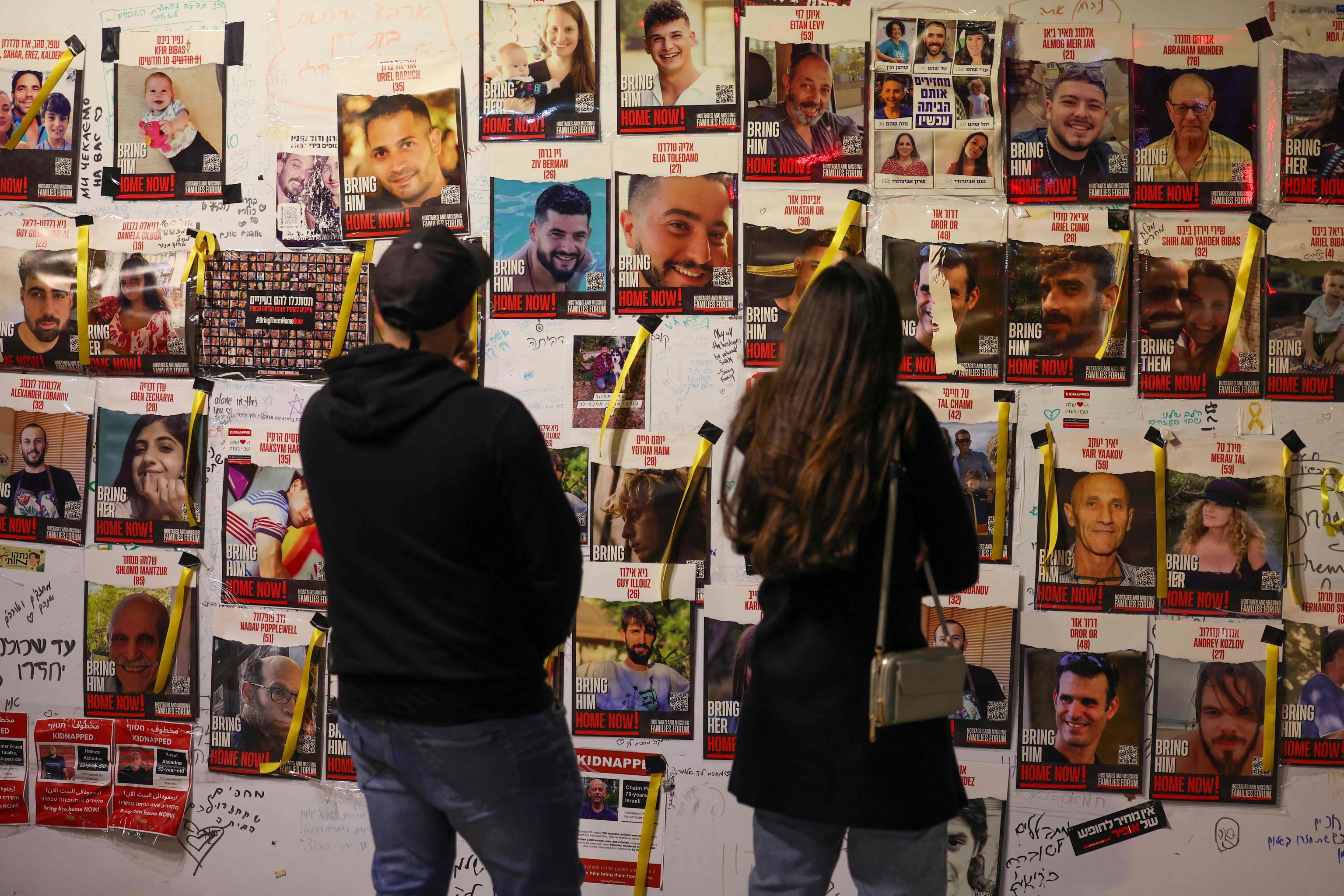 İsrail ordusunun öldürdüğü üç rehine üstsüzdü ve beyaz bayrak taşıyordu
