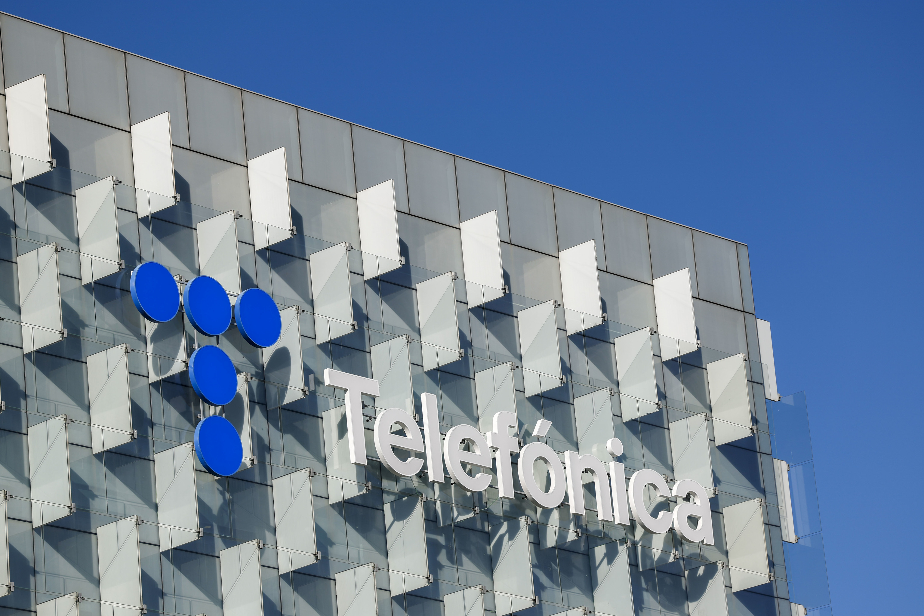 La cartera del Estado en cotizadas: 27.000 millones de euros tras la entrada en Telefónica