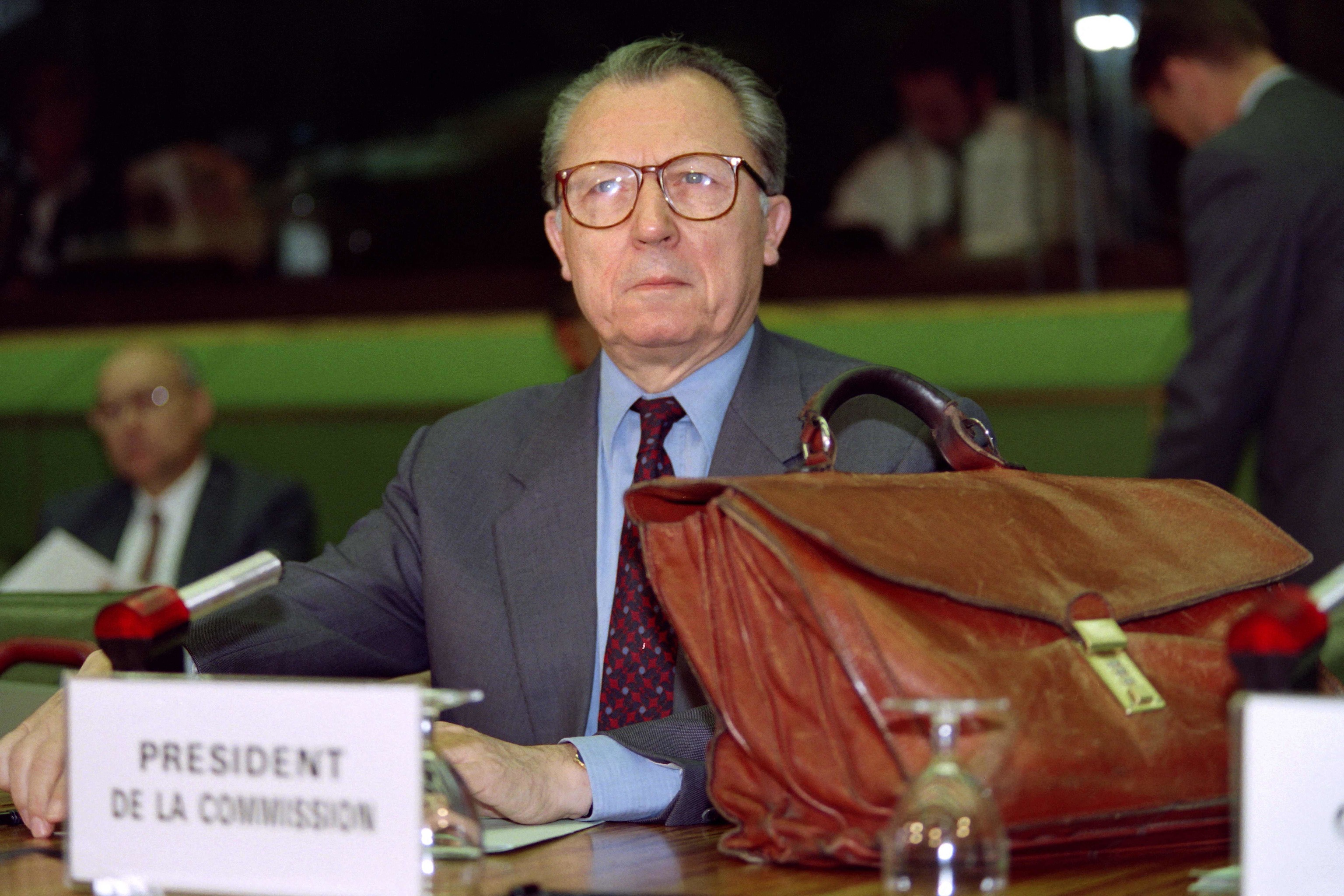 Avrupa Komisyonu’nun tarihi başkanı ve AB’nin mimarlarından Jacques Delors hayatını kaybetti