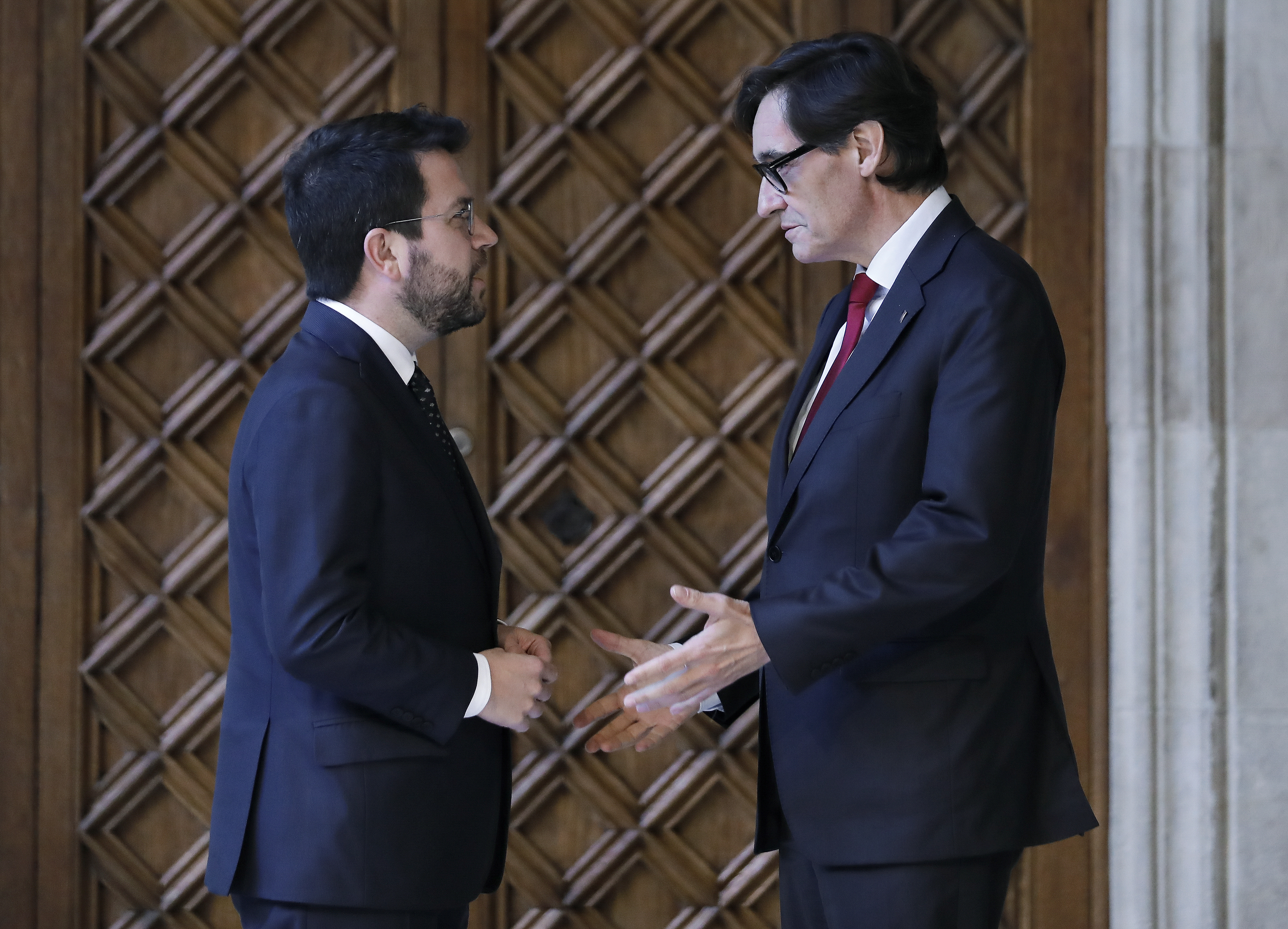 El presidente cataln, Pere Aragons, y el lder del PSC, Salvador Illa.
