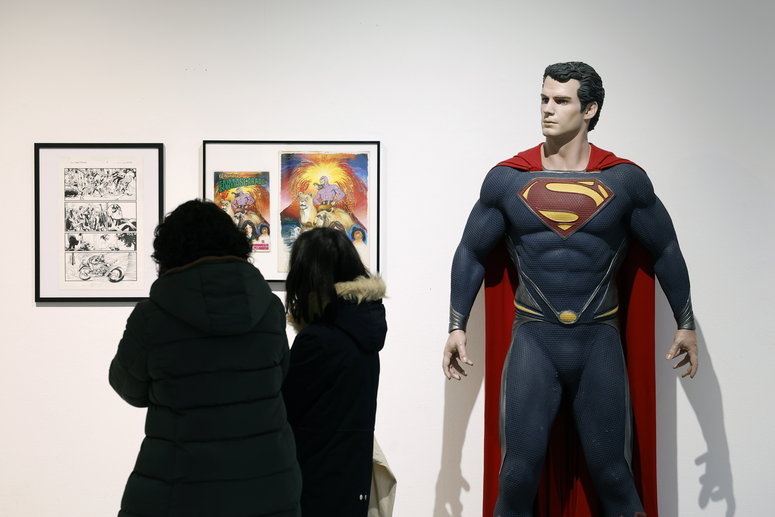 Una talla de Superman, en la muestra 'Invasión Vintage'.