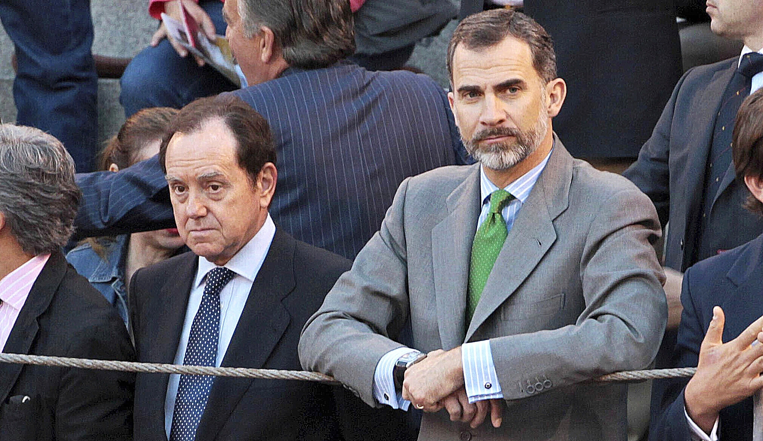 Jaime Alfonsn, junto al Rey Felipe VI en la barrera de la plaza de toros de Las Ventas, en 2015.