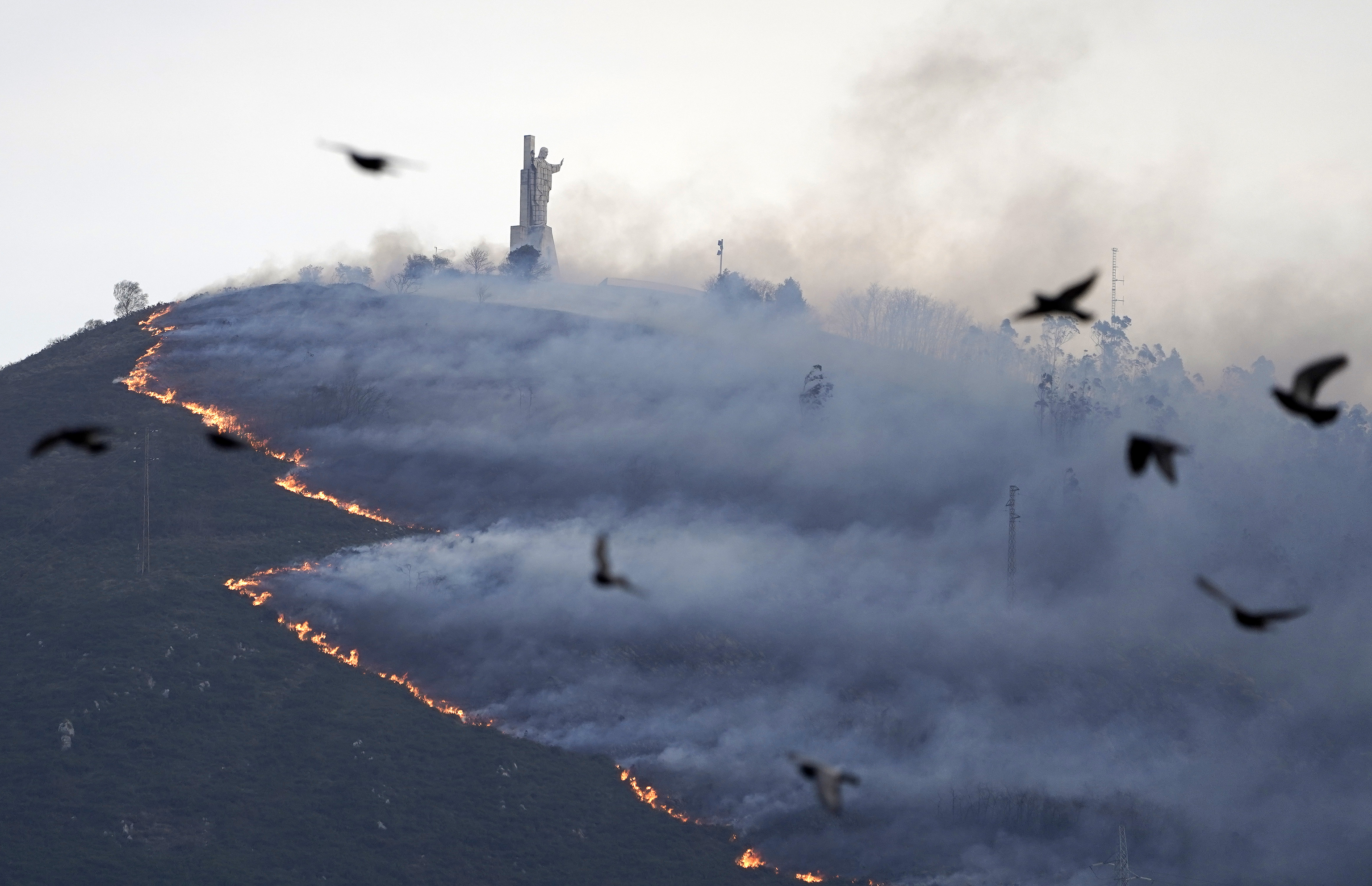 Incendio en el Monte Naranco (Oviedo) en marzo de 2023