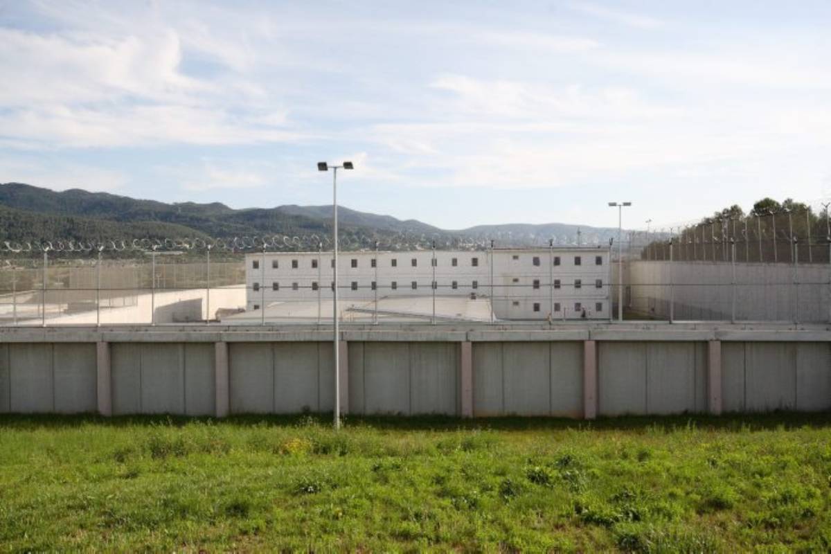 Imagen exterior de la prisión de Brians 1.