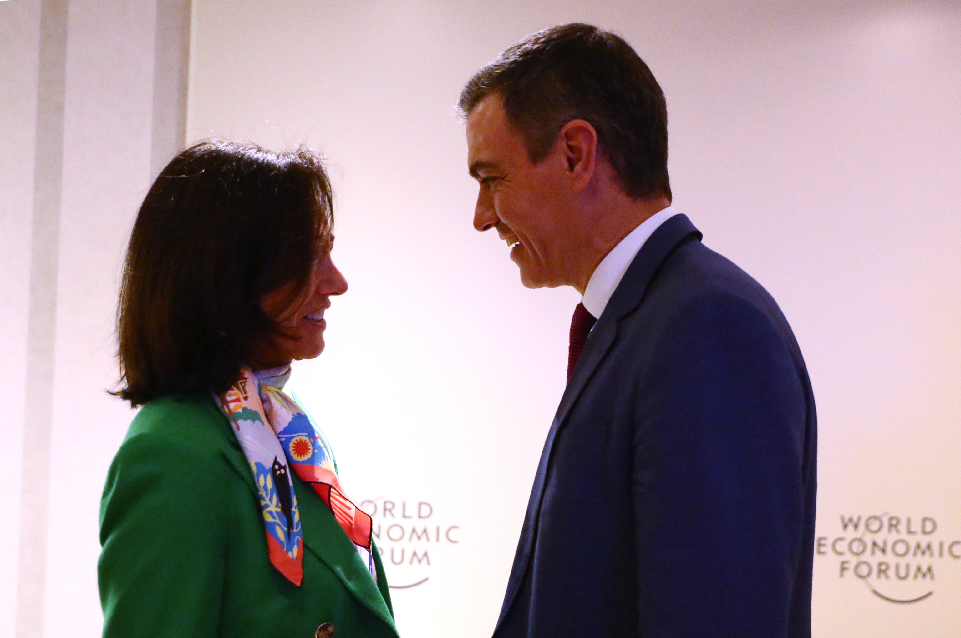 Ana Botn y Pedro Snchez en el Foro de Davos.