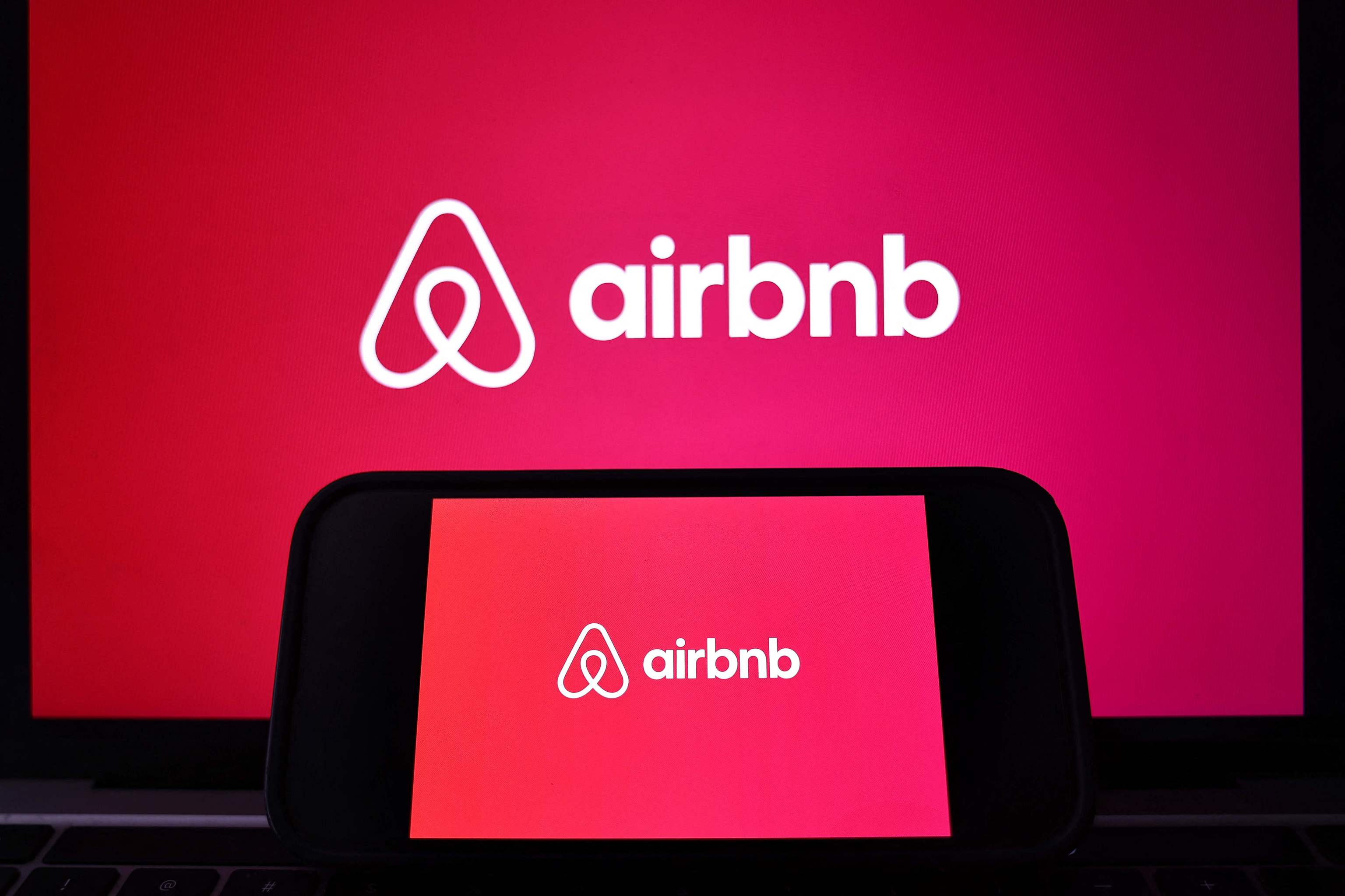 Airbnb aumenta su beneficio un 152 % en 2023