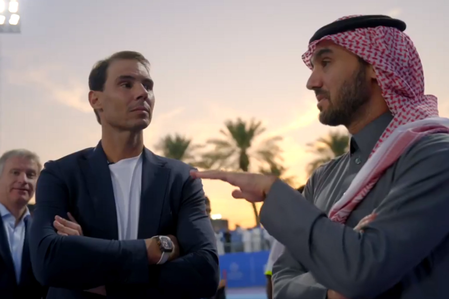 Captura de pantalla de un video promocional difundido por el tenista Rafa Nadal para dar a conocer su participacin en los programas de difusin del tenis de la Federacin de Tenis saud.