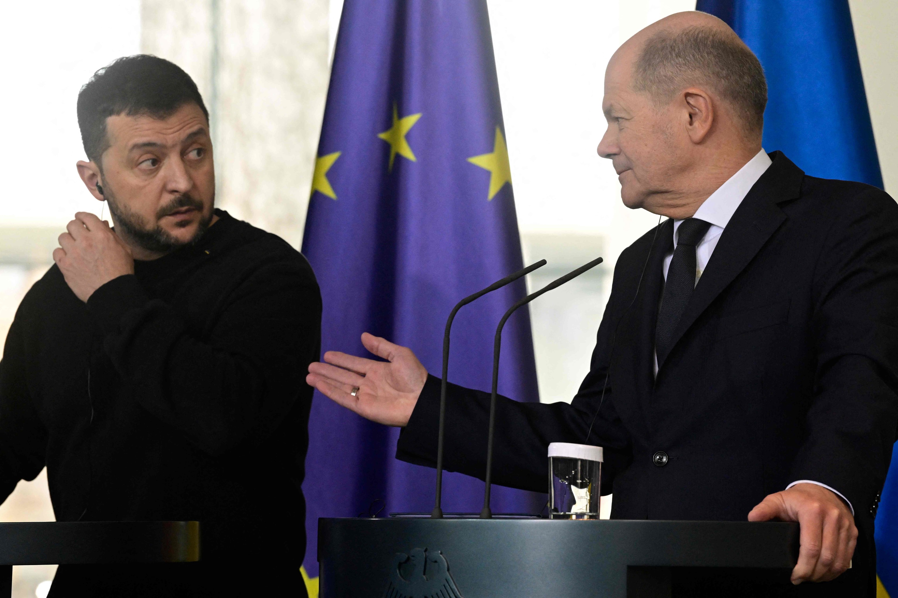 El presidente de Ucrania comparece junto al canciller alemn.
