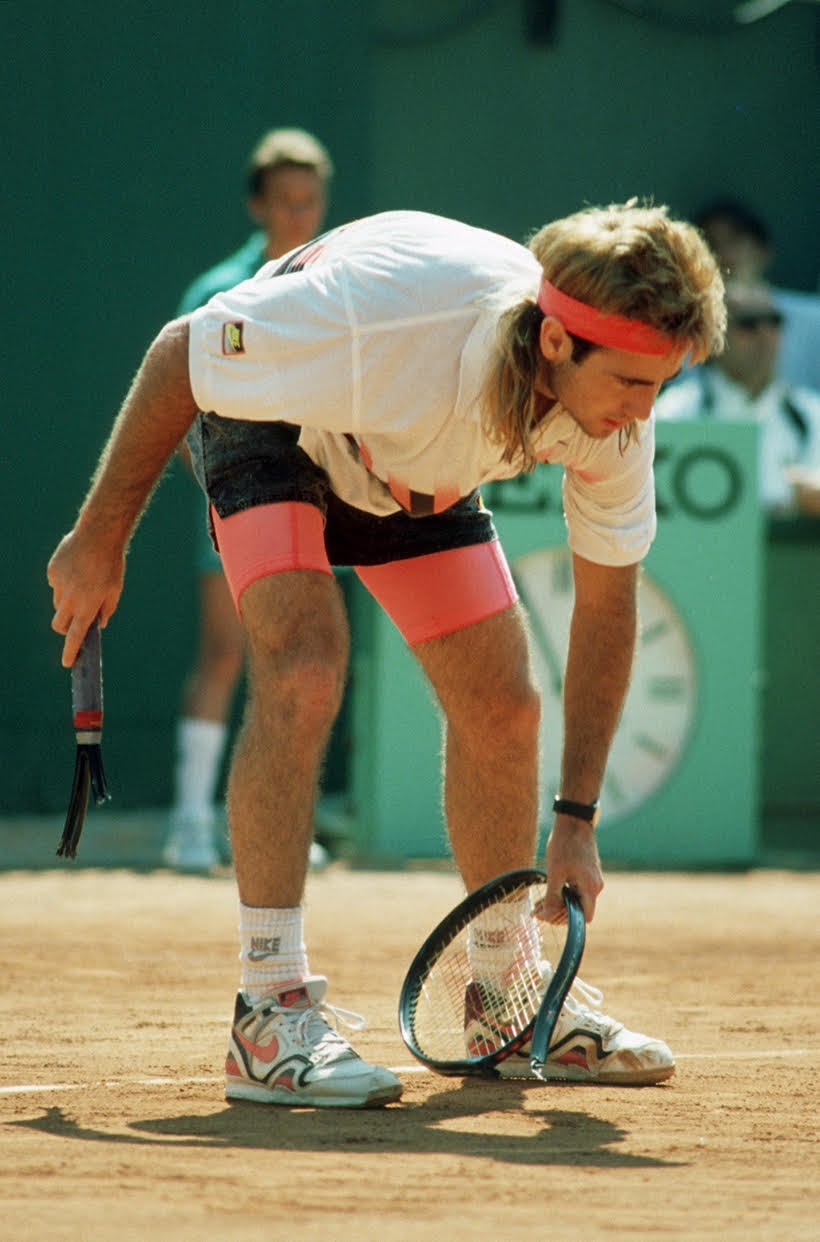 Agassi, con sus Air Tech Challenge II, en el Roland Garros de 1990.