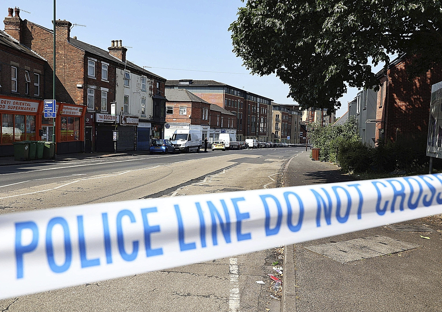 Detienen a una mujer tras hallar los cadáveres de tres menores en una casa de Bristol