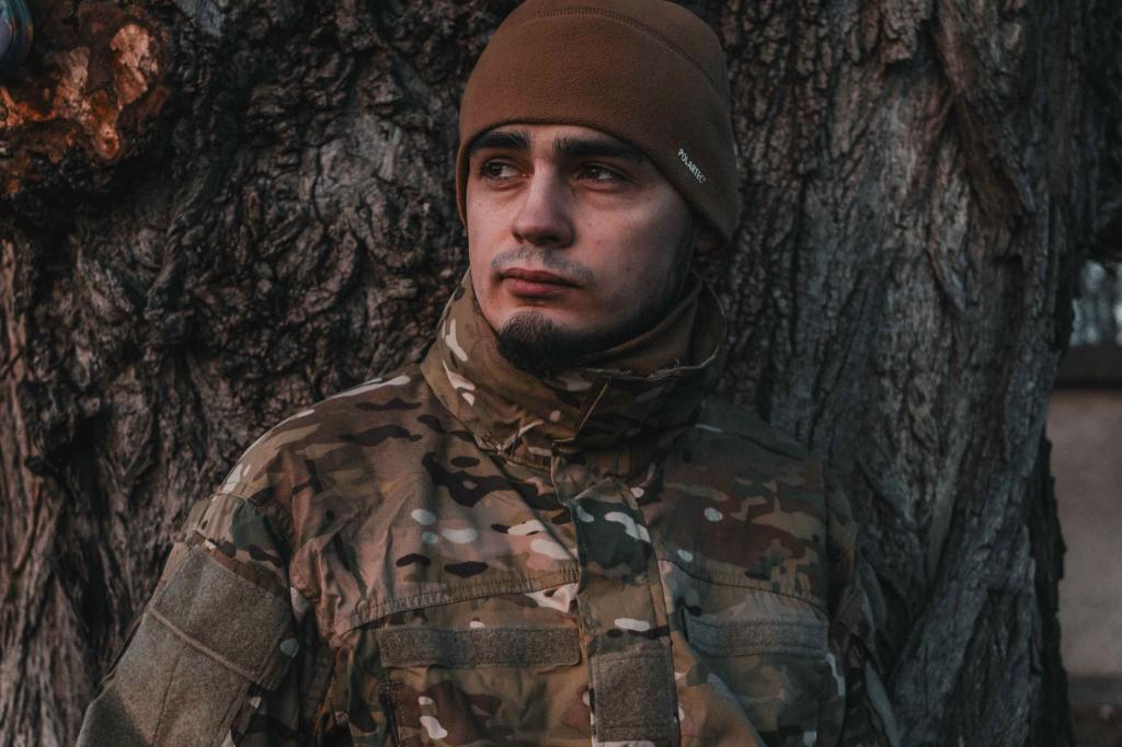 El soldado ucraniano Olexander Ivantsov, el día anterior a incorporarse a su servicio, en Konstantinivka