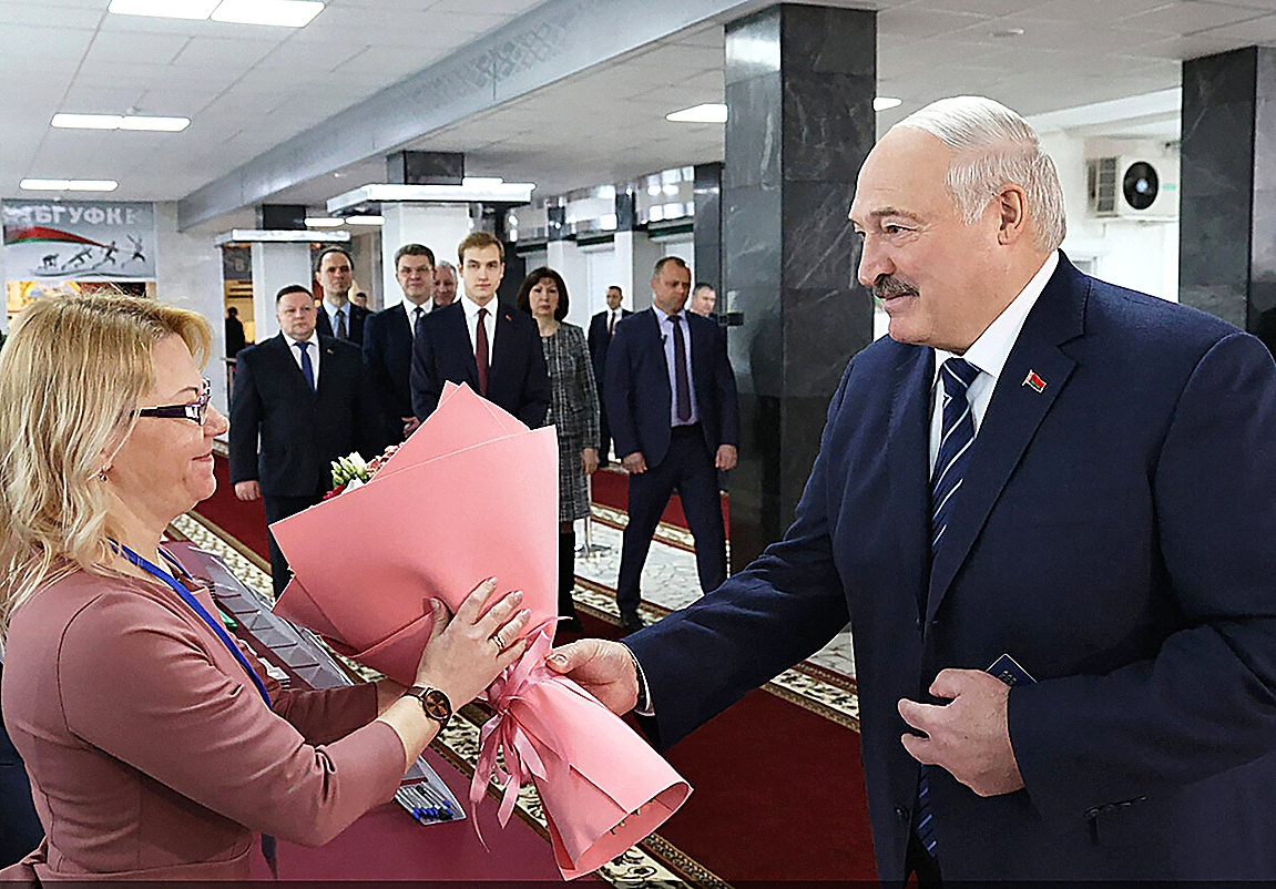 Lukashenko también quiere eternizarse en el poder en Bielorrusia