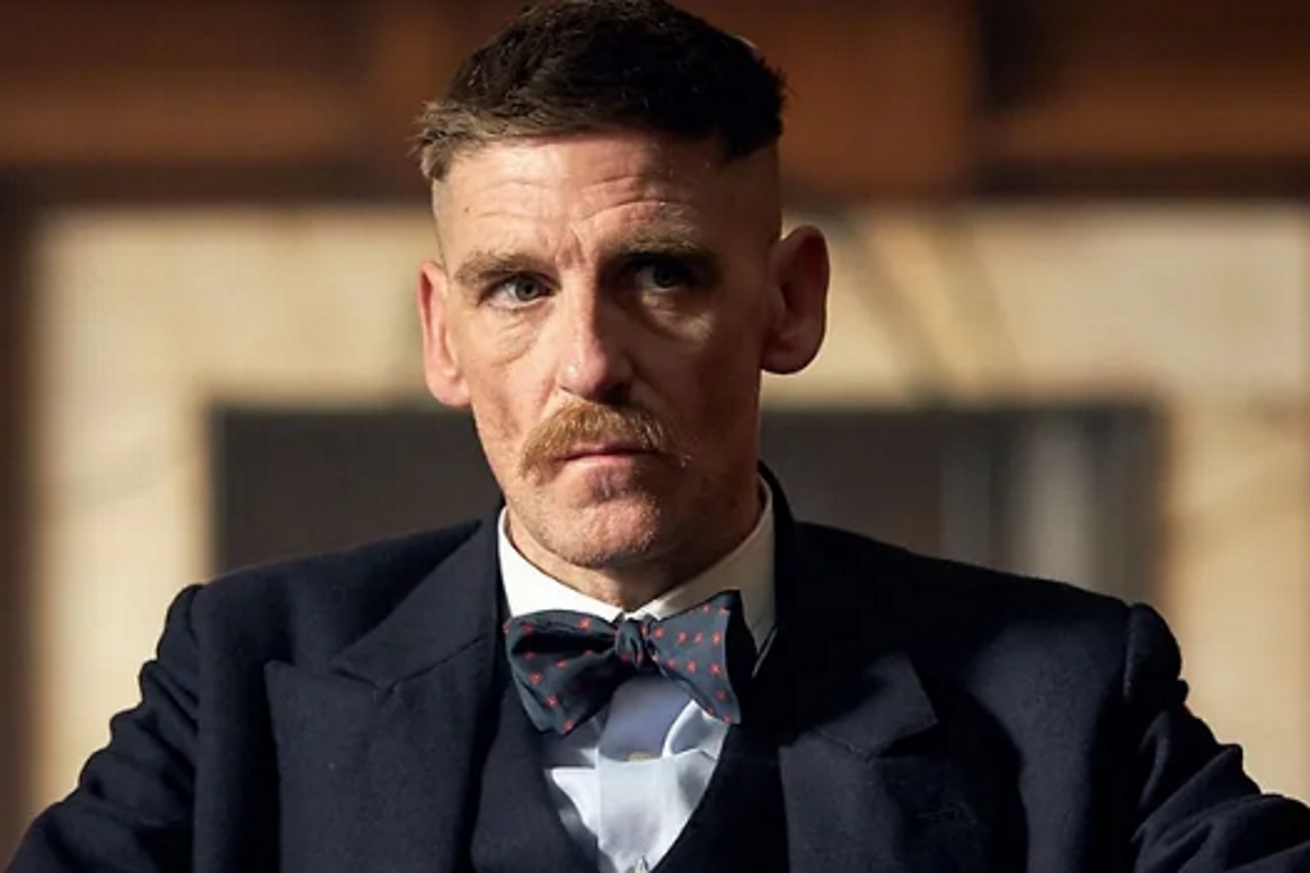 Paul Anderson, de Peaky Blinders, irreconocible y sin rumbo por las