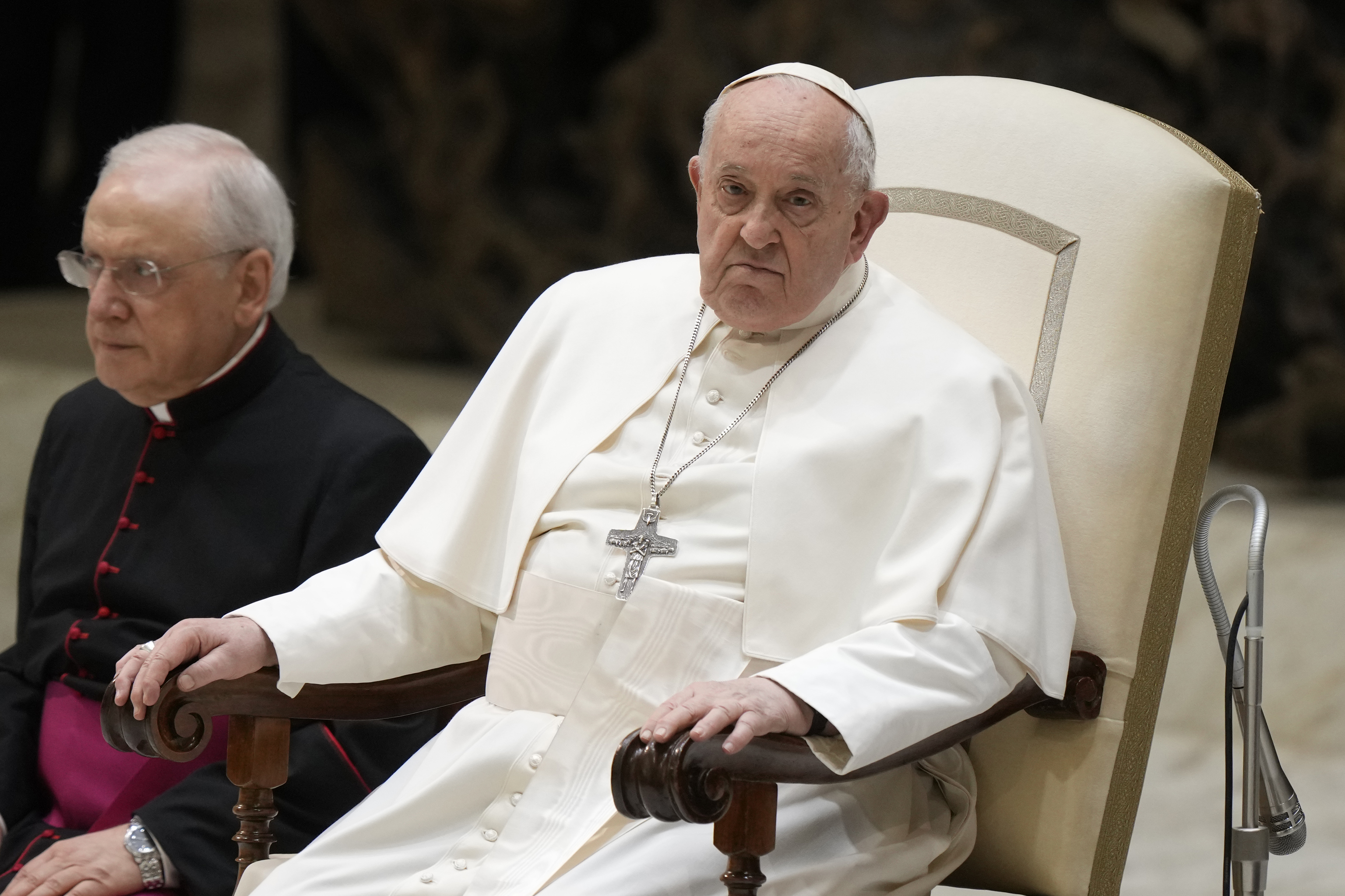 El Papa dice que tiene «bronquitis» y vuelve a pedir que lean su discurso
