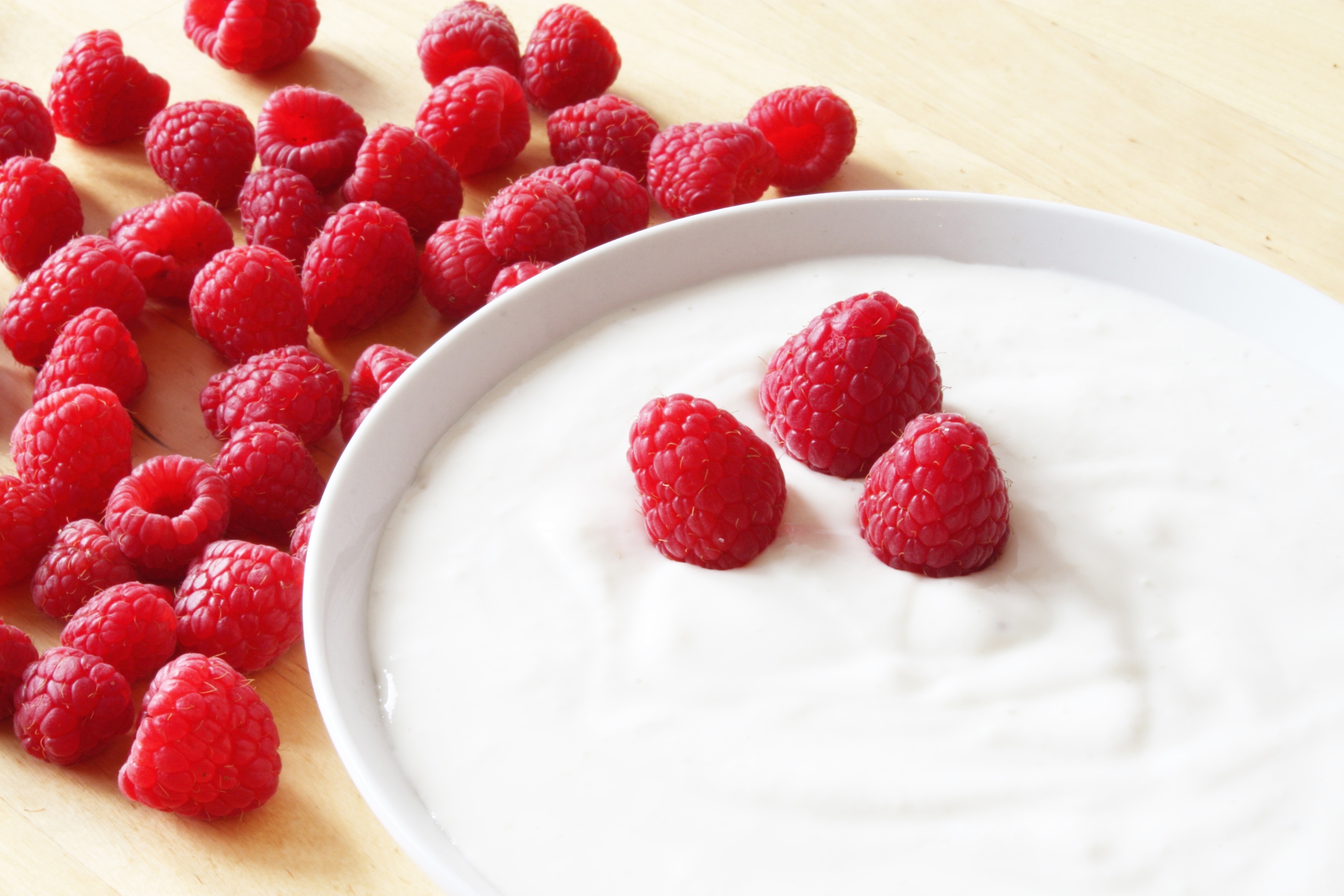 Alimentos que ayudan a tener ms energa: yogur griego