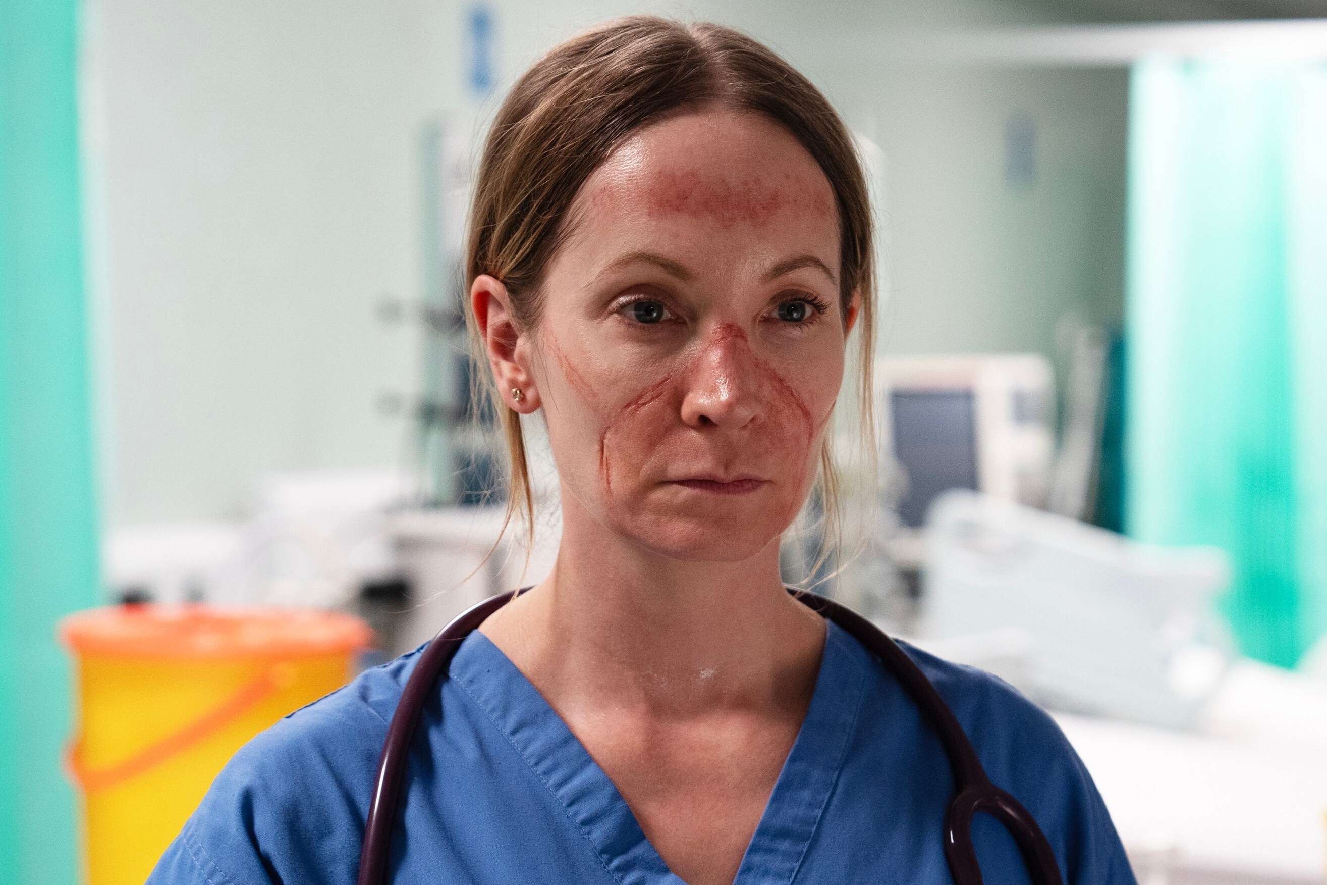 La actriz Joanne Froggatt encarna a una doctora en la serie de la ITV.